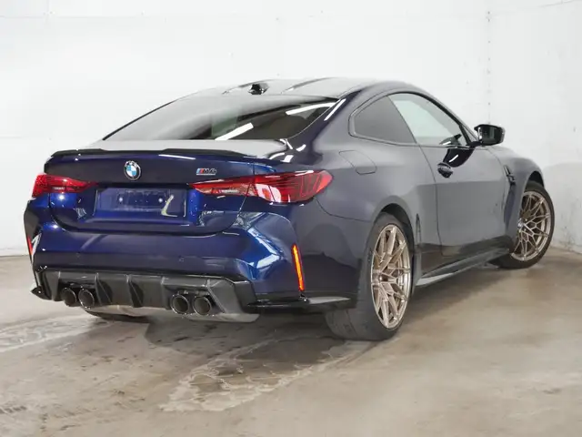 BMW M4 view 9