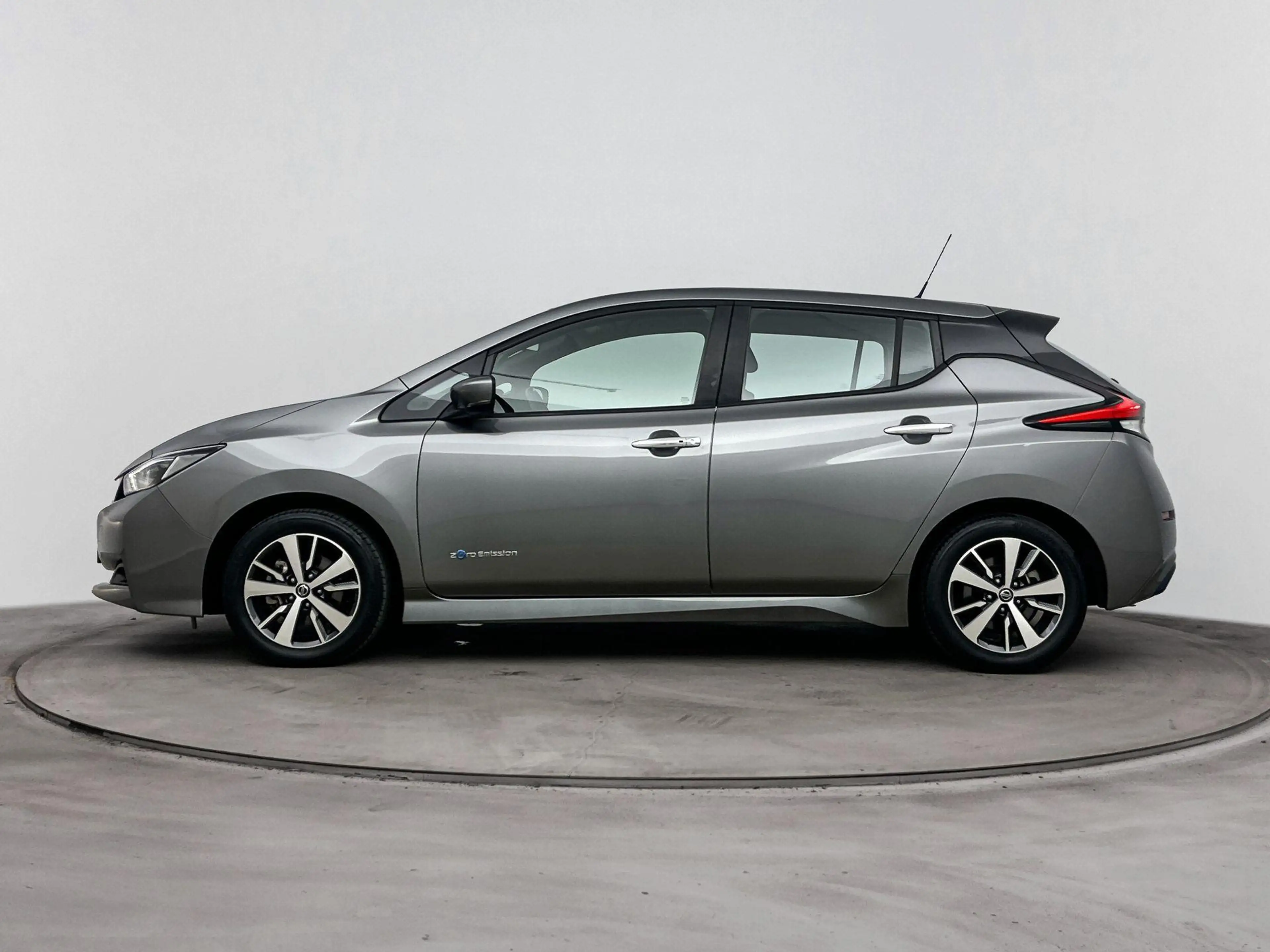Nissan Leaf ACENTA 40 kWh | SoH 91% | SUPERDEAL! | NAVI | CLIM — photo 3