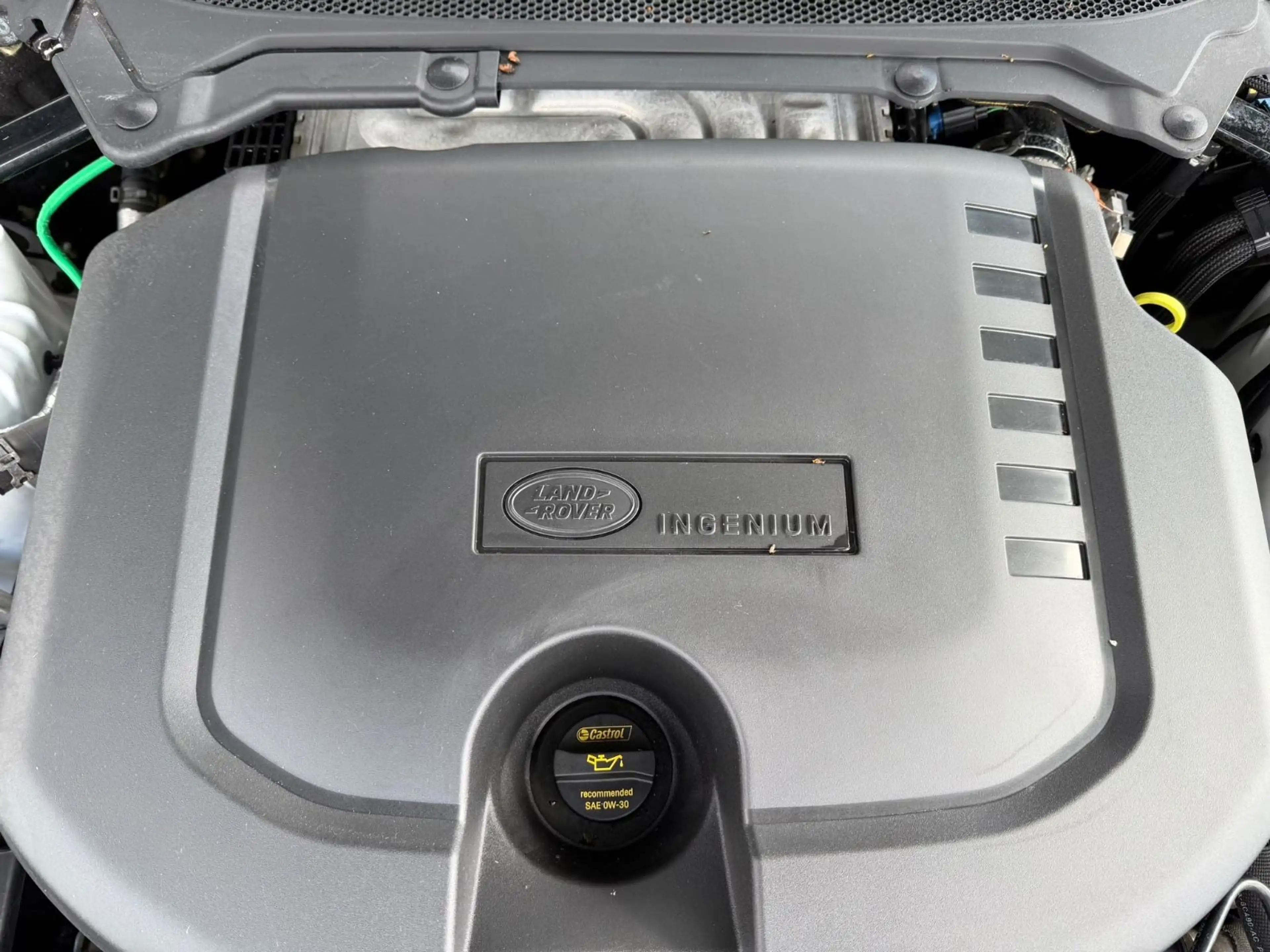 Land Rover Discovery 5 R-Dynamic HSE D300 AWD — photo 7