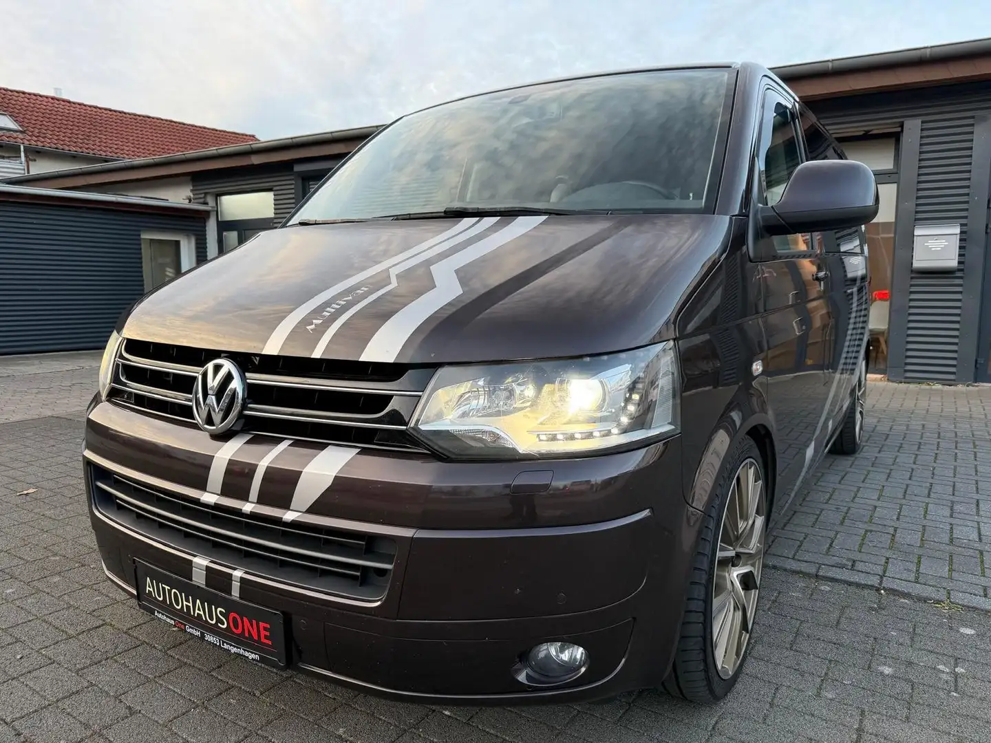 Volkswagen T5 Multivan T5 MULTIVAN 2HAND/ALCANTARA/STANDHEIZUG/TISCH Braun - 2