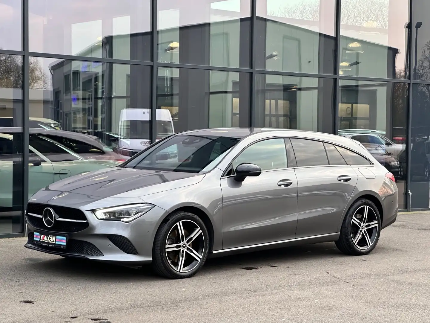 Mercedes-Benz CLA 220 4M DCT 1.HA/ACC/R-CAM/LM Grau - 2