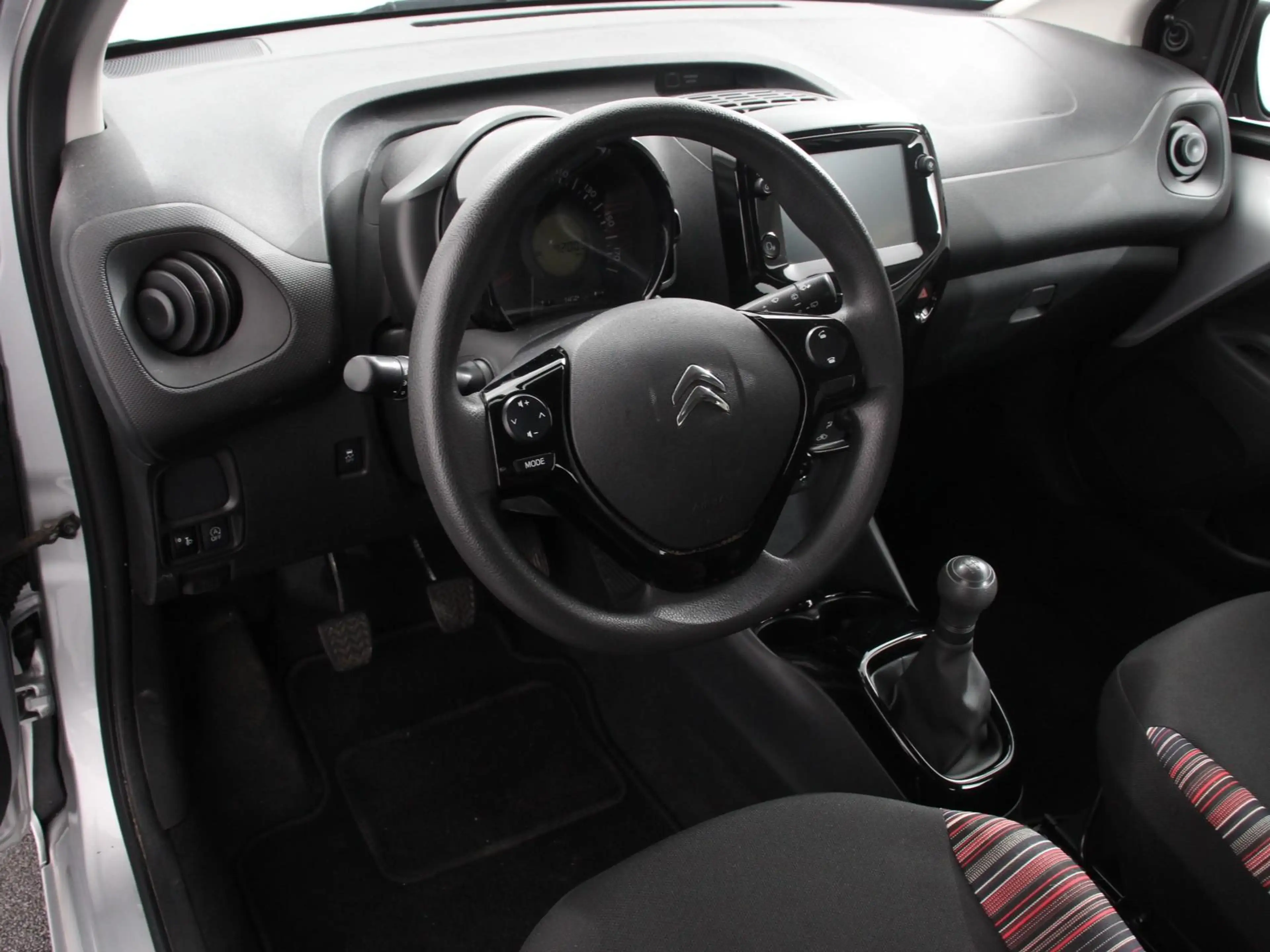 Citroen C1 1.0 VTi Feel Airco Carplay Navi Achteruitrijcamera — photo 2