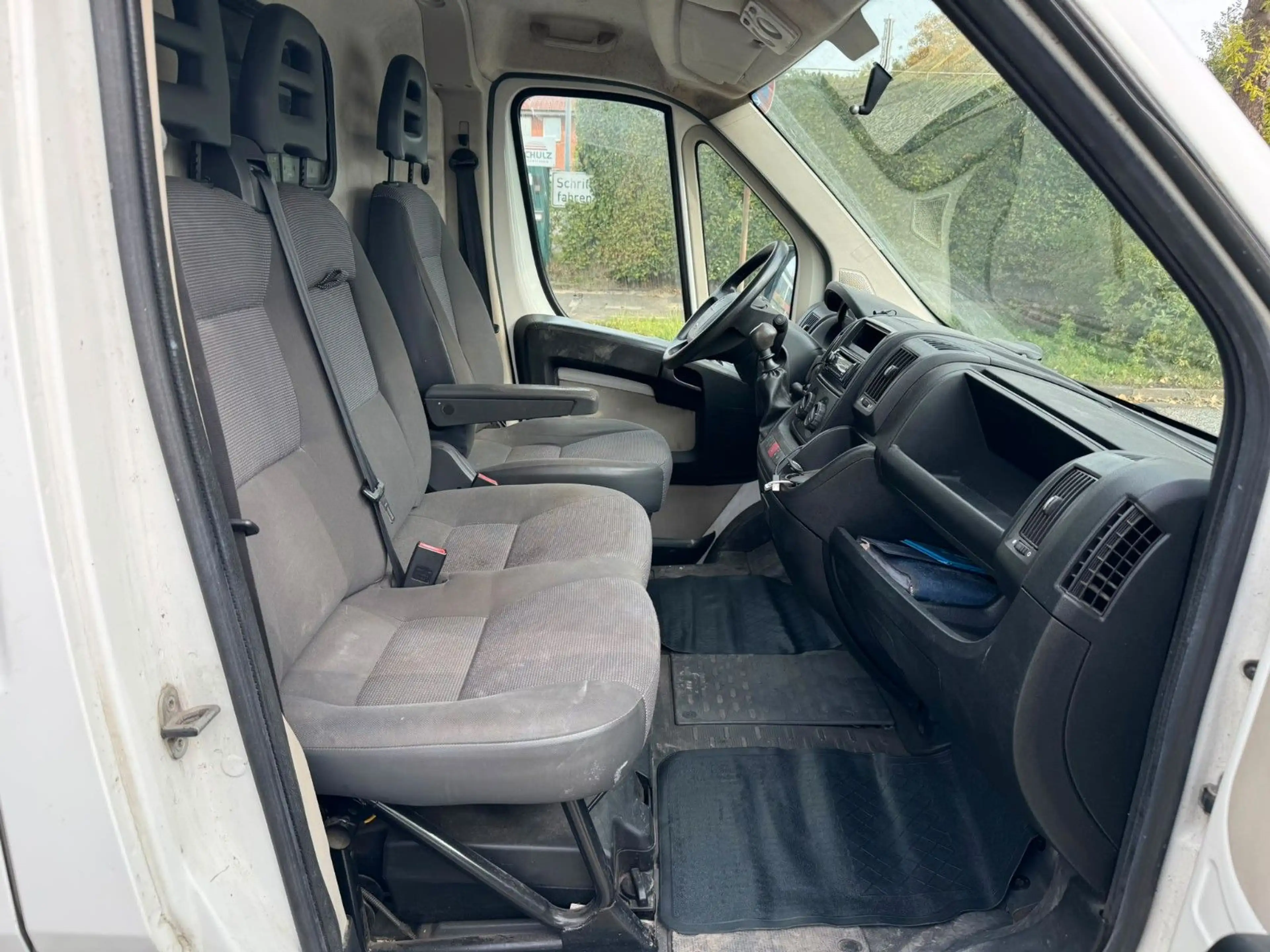 Peugeot Boxer 2.2 HDi L2H2 - TÜV NEU - KUPPLUNG NEU — photo 9