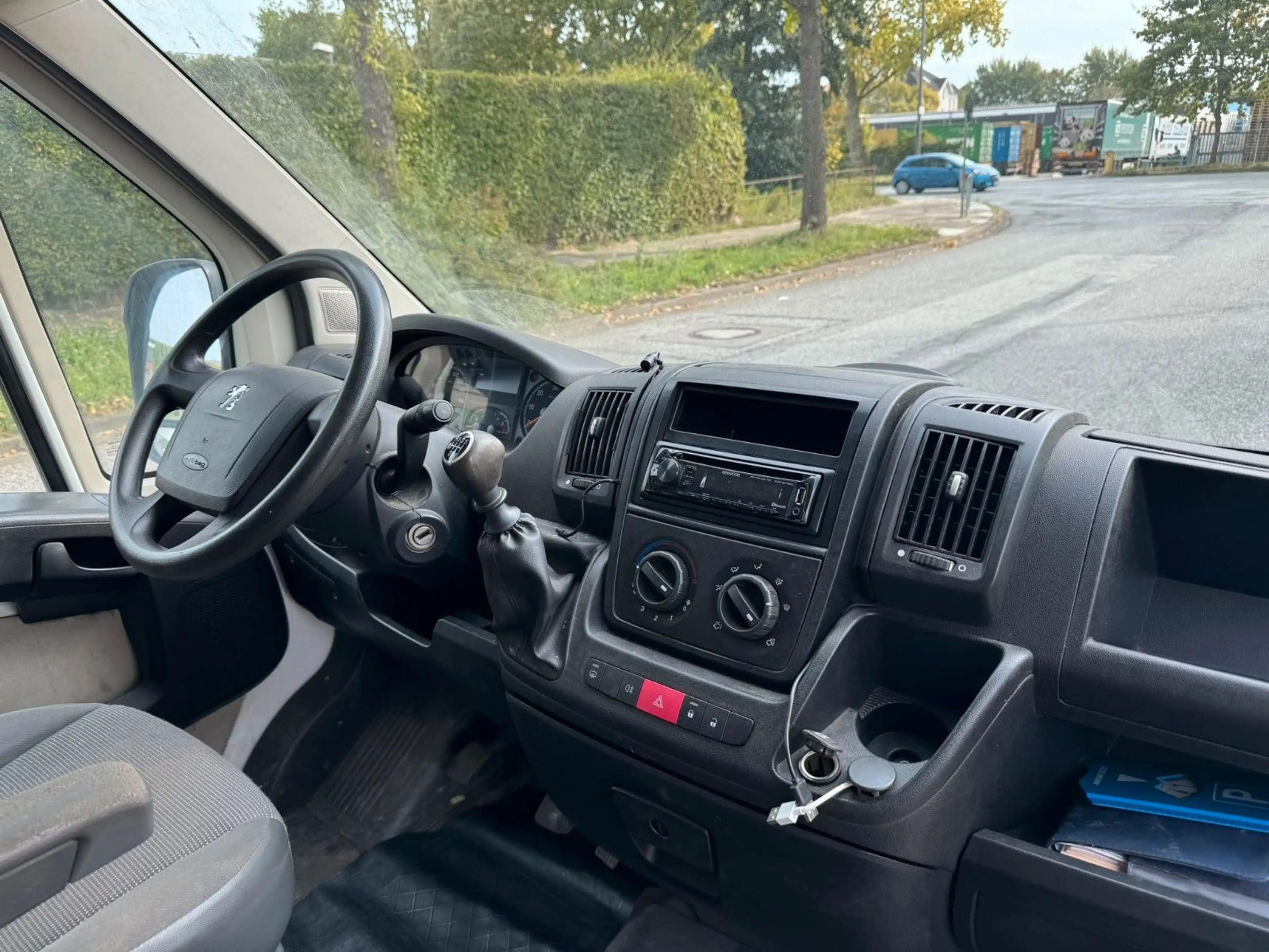 Peugeot Boxer 2.2 HDi L2H2 - TÜV NEU - KUPPLUNG NEU — photo 10
