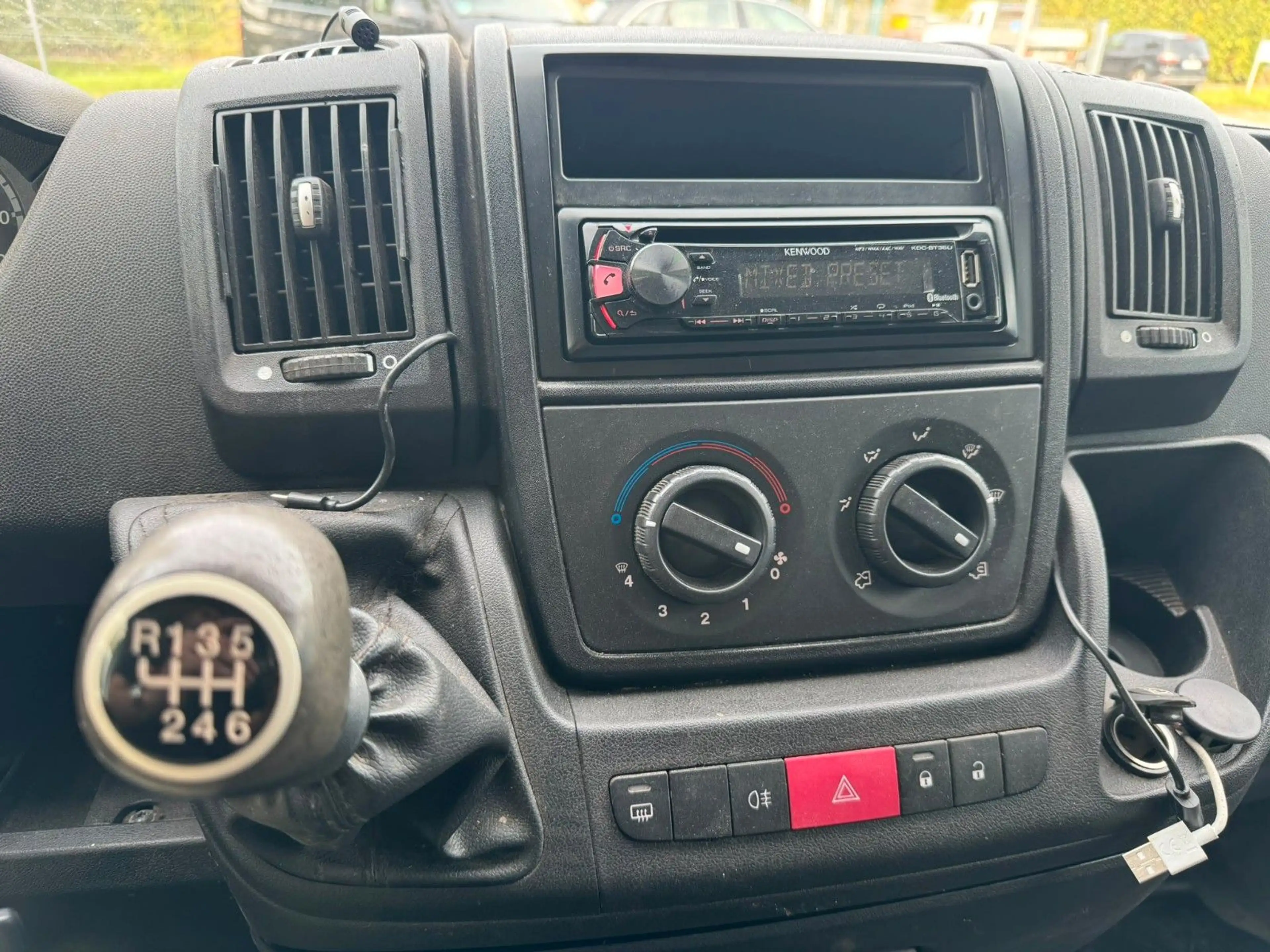 Peugeot Boxer 2.2 HDi L2H2 - TÜV NEU - KUPPLUNG NEU — photo 11