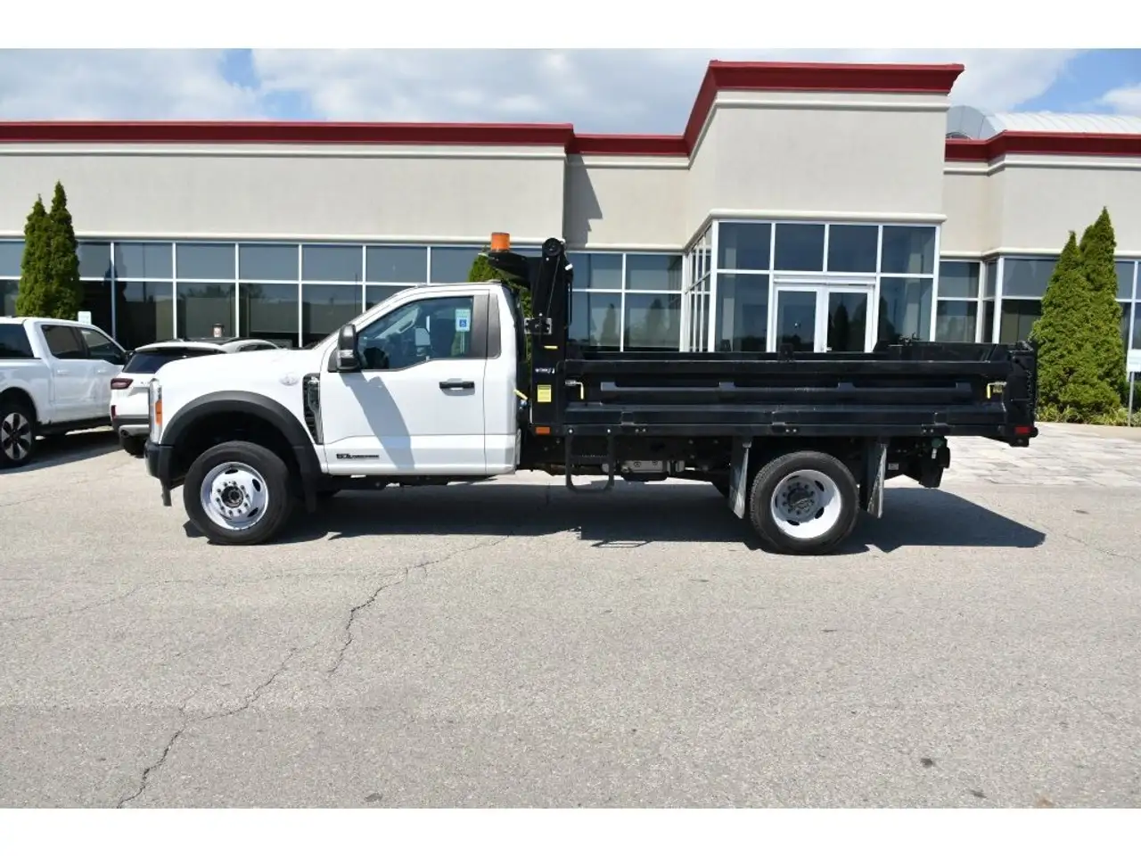 Ford F-550 Super Duty снимка Ford F-550 Super Duty