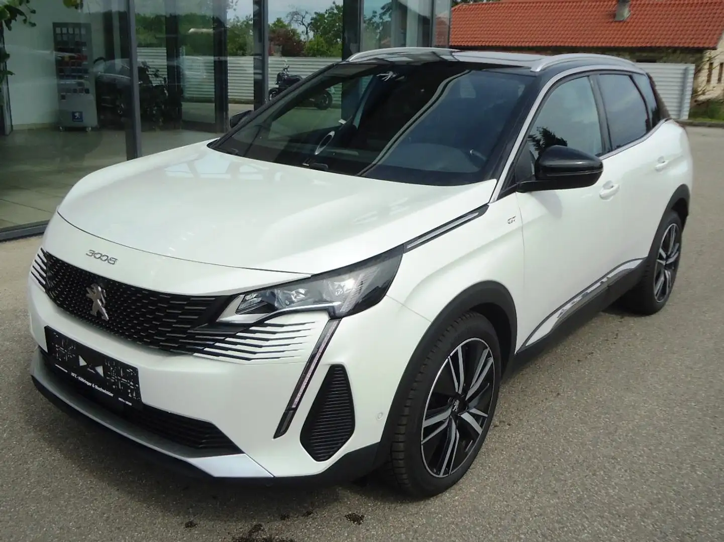 Peugeot 3008 GT Pack PT 130 EAT8 Weiß - 1