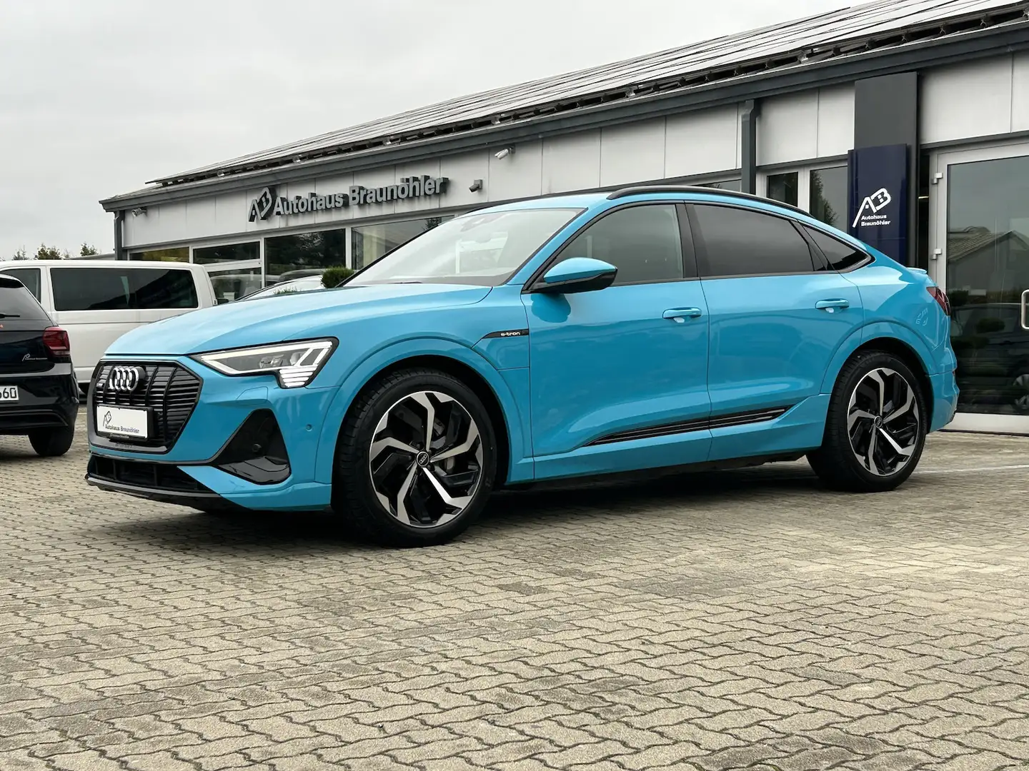 Audi e-tron Sportback 50 quattro S line*Matrix*Black*Kamera* Blau - 2