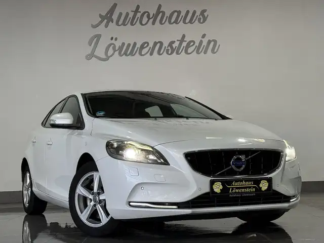 Volvo V40 Kinetic*SHZ*NAVI*PDC*TEMPOMAT