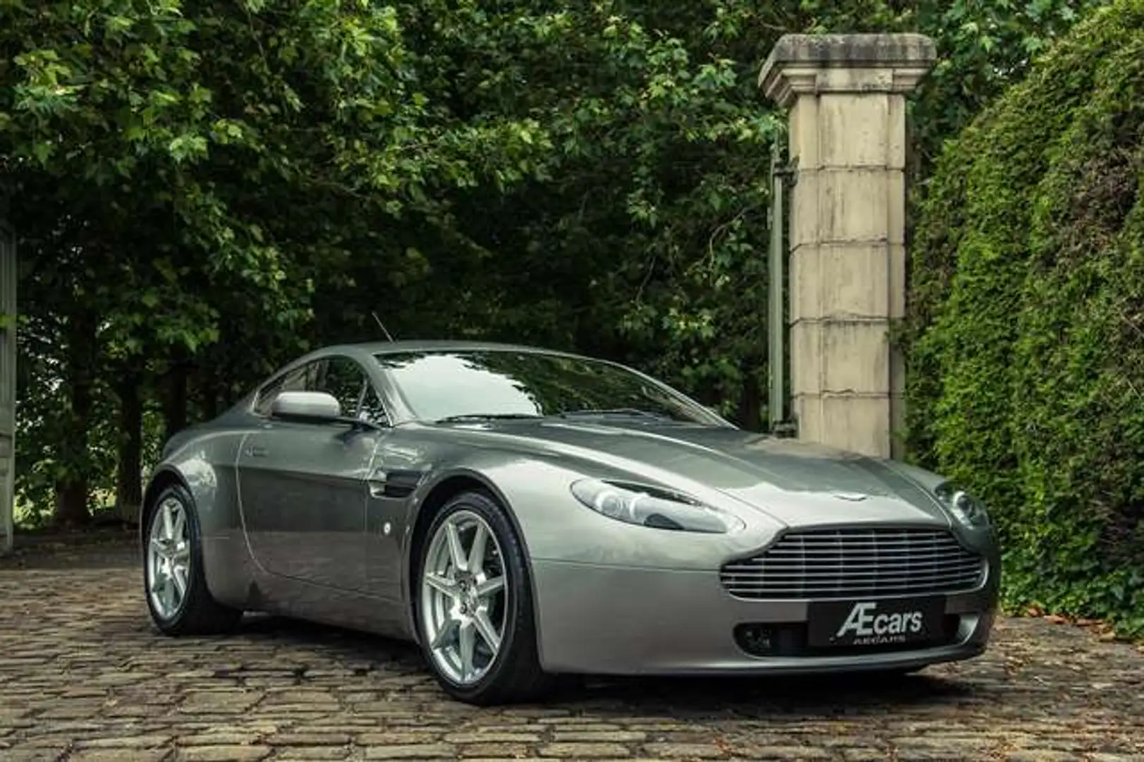 Aston Martin Vantage *** SPORTSHIFT / ONLY 20.000 KM / BELGIAN CAR *** Silber - 1