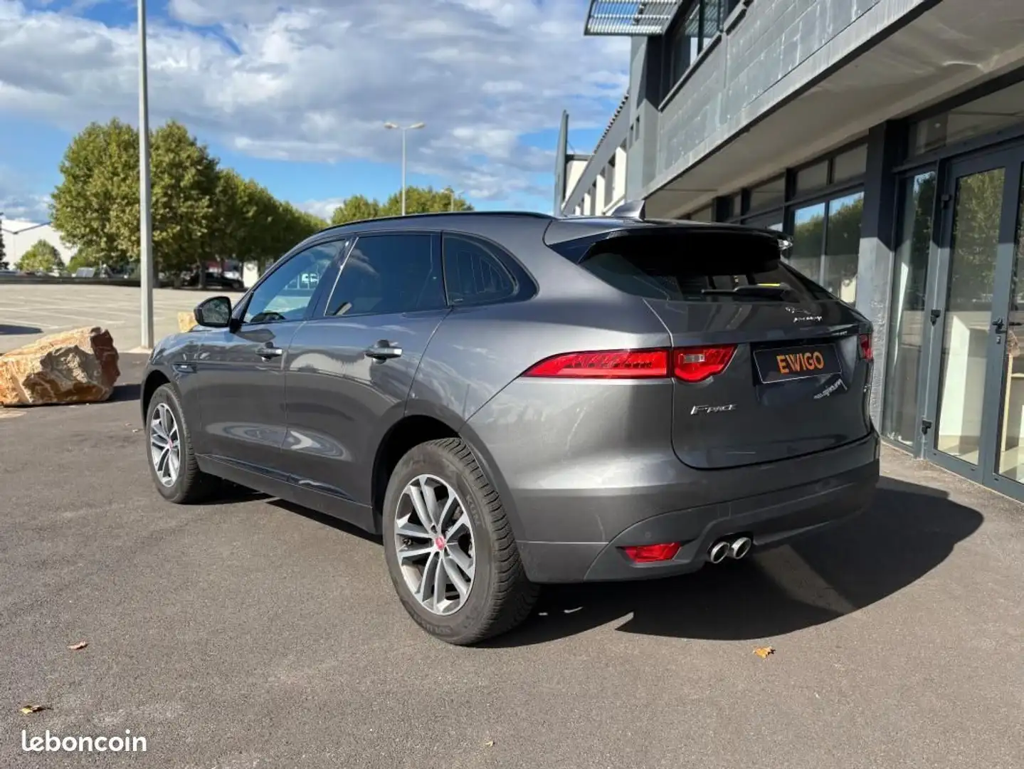 Jaguar F-Pace 2.0 180CH BLACK LIMITED R-SPORT AWD BOITE AUTO 8 ENTRETIEN À JOUR Grau - 2