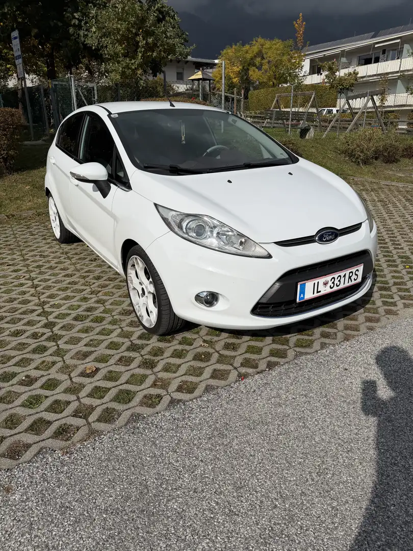 Ford Fiesta Titanium 1,6 TDCi DPF - 1