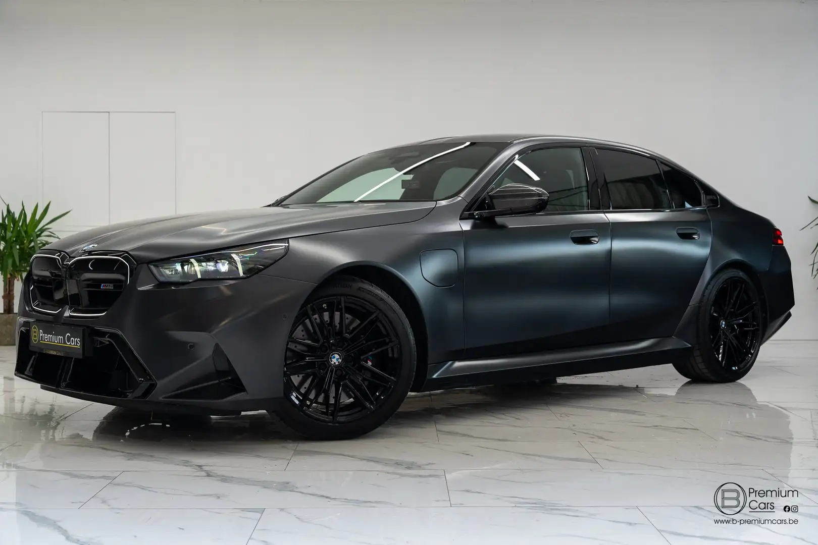 BMW M5 PHEV 4.4 AS (535 kW) Noir - 1