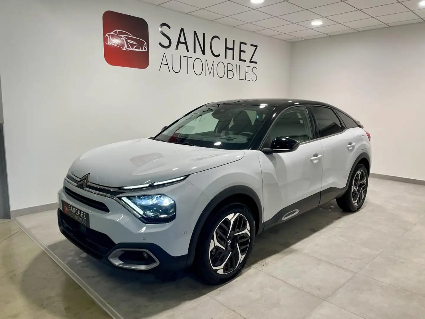 Citroen C4 III 1.5 BLUEHDI 130 EAT8 MAX Blanc - 1