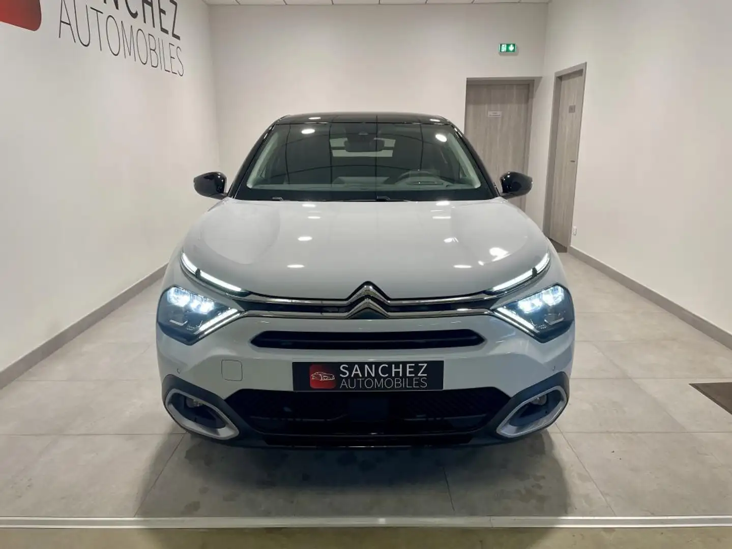 Citroen C4 III 1.5 BLUEHDI 130 EAT8 MAX Blanc - 2