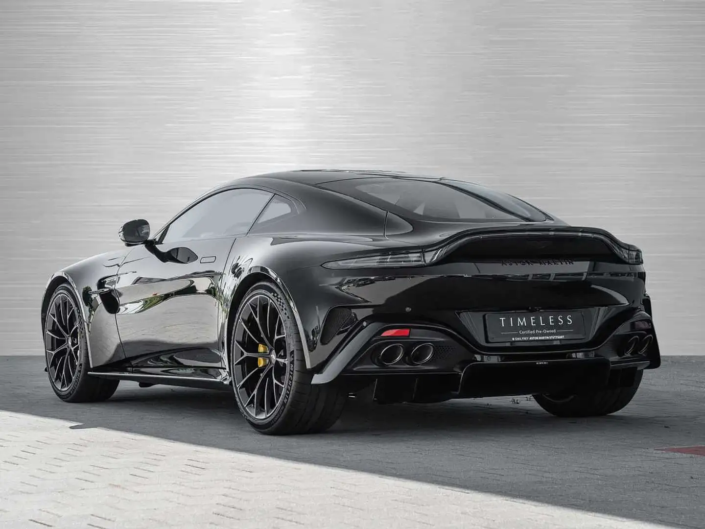 Aston Martin V8 Vantage Schwarz - 2