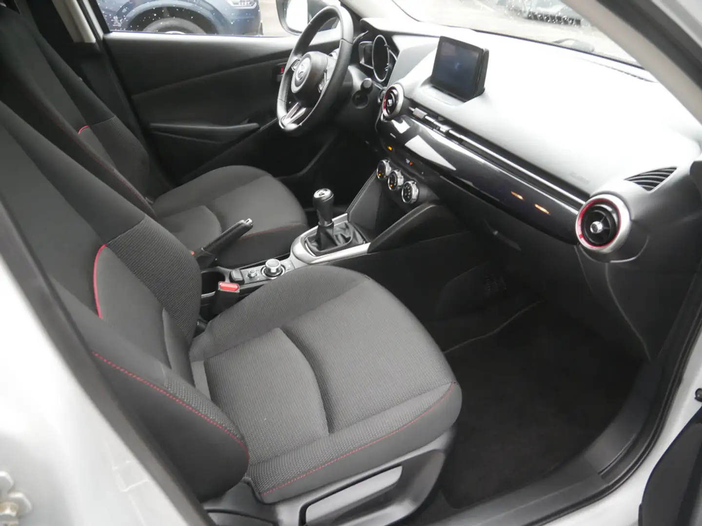 Mazda 2 SKYACTIV-G 90 Homura SHZ KAMERA NAVI LED Weiß - 2