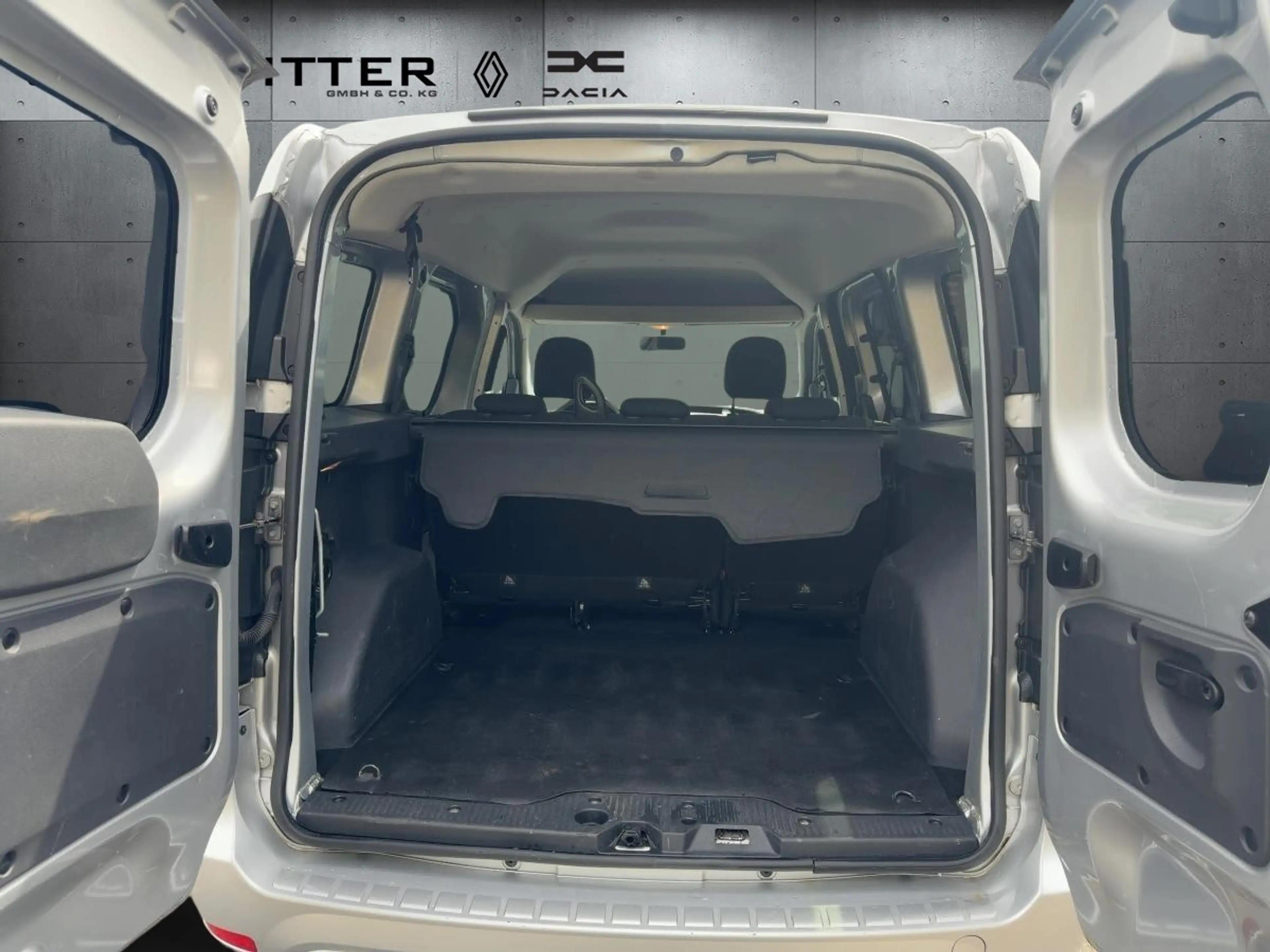 Dacia Dokker SCe100 Ambiance 5-Sitzer KLIMA/WINTERRÄDER — photo 13