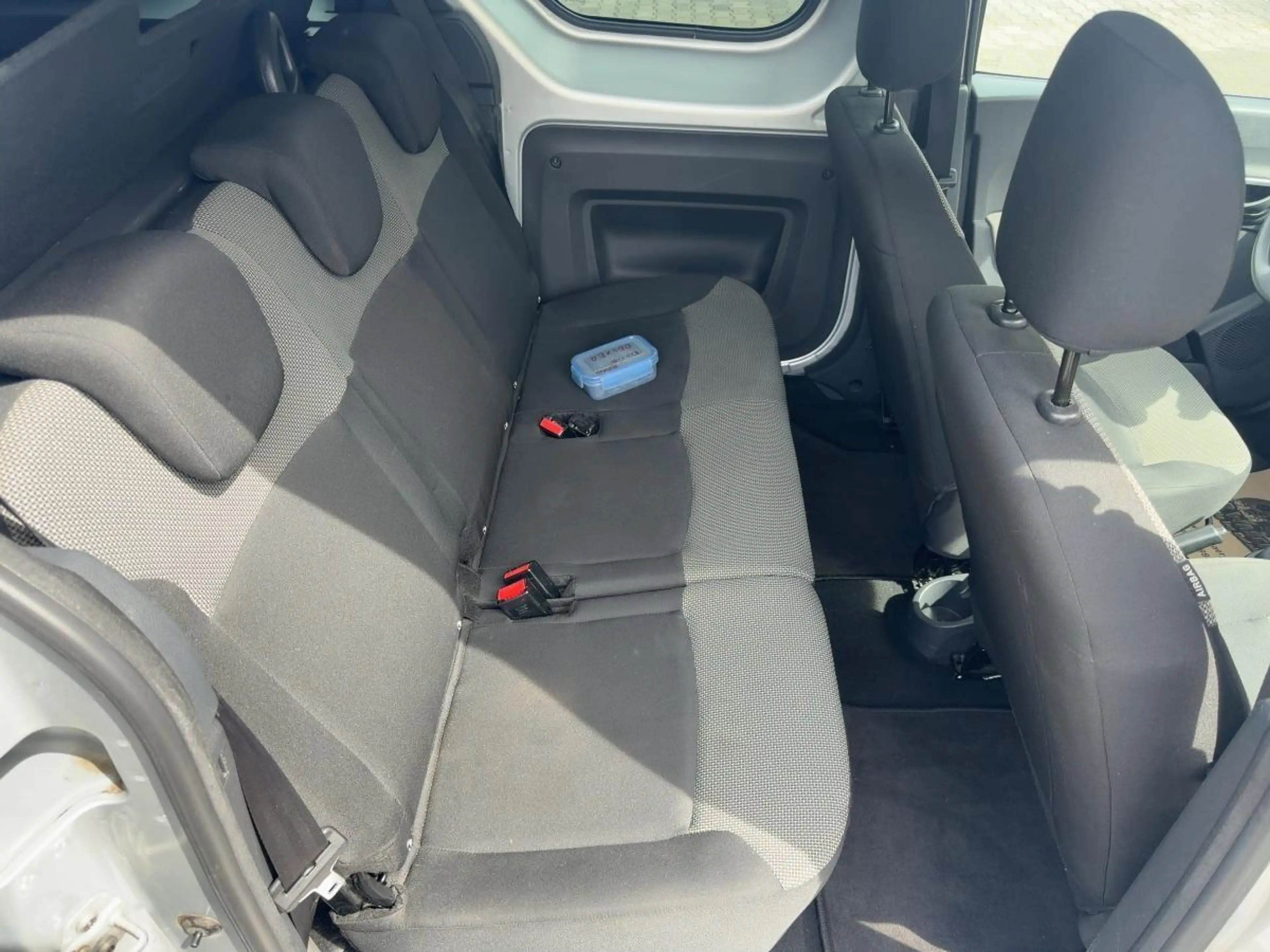 Dacia Dokker SCe100 Ambiance 5-Sitzer KLIMA/WINTERRÄDER — photo 12
