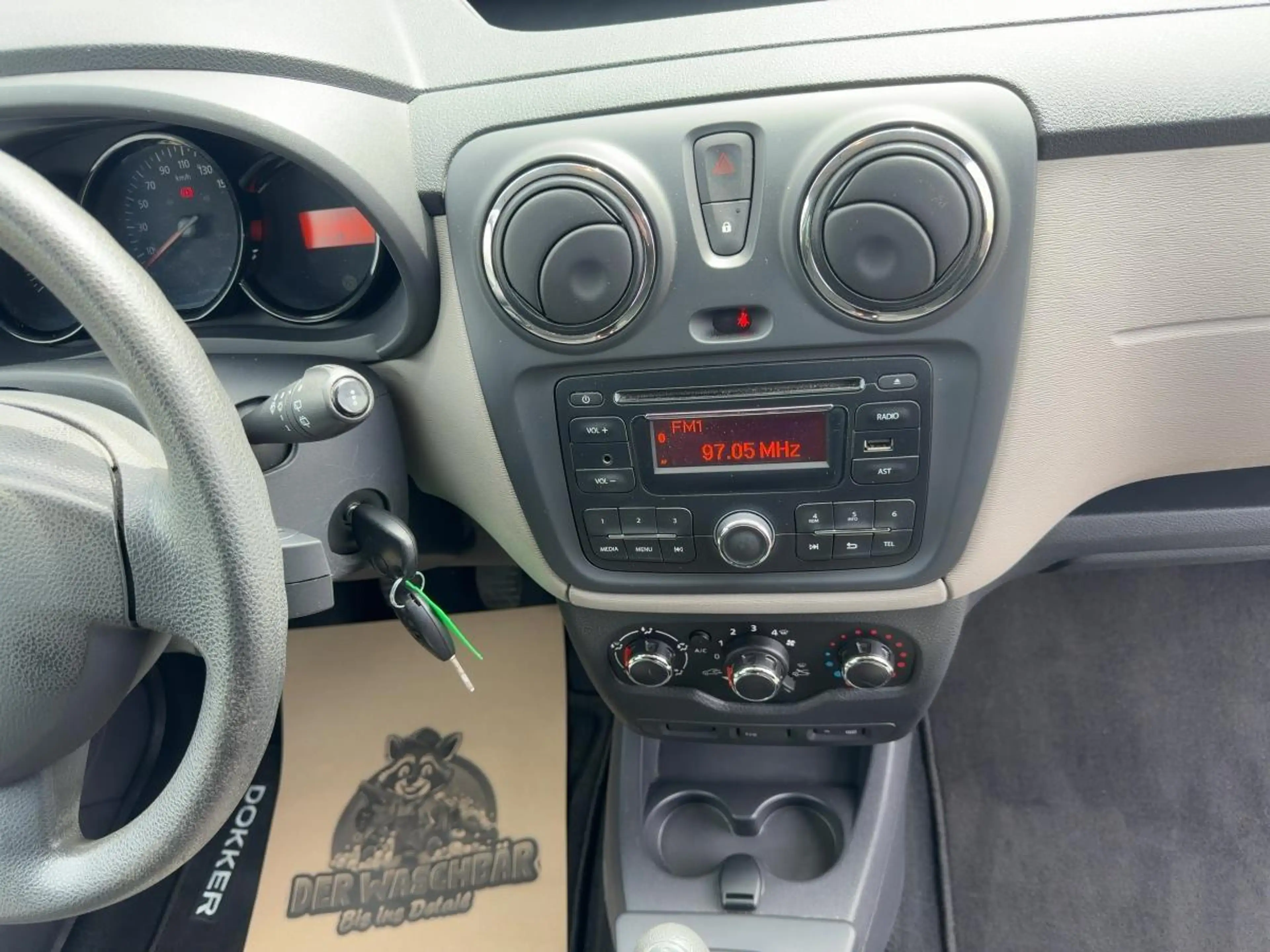 Dacia Dokker SCe100 Ambiance 5-Sitzer KLIMA/WINTERRÄDER — photo 10