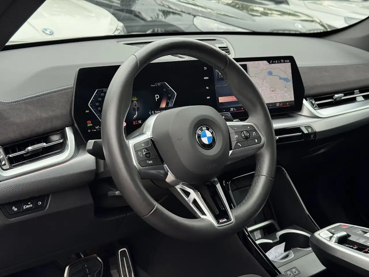 BMW X1 sDrive18i M Sport Pro / PANO / CAM / KEYLESS / SPOILER / NAVI, миниатюра 18