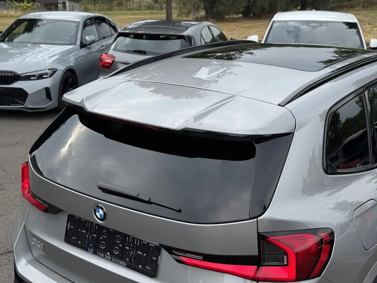 BMW X1 sDrive18i M Sport Pro / PANO / CAM / KEYLESS / SPOILER / NAVI, миниатюра 9