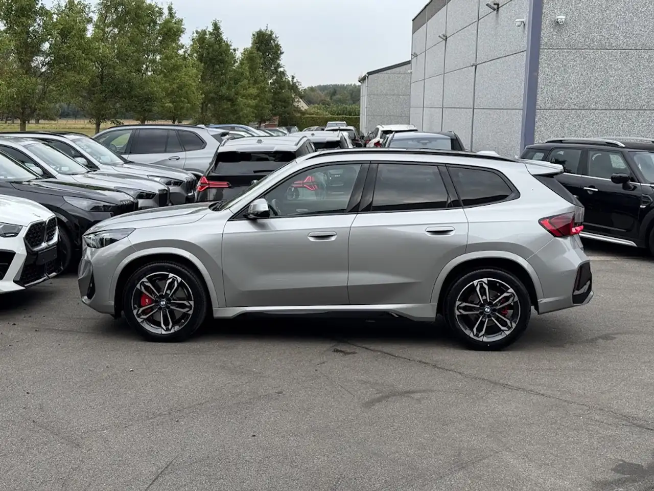 BMW X1 sDrive18i M Sport Pro / PANO / CAM / KEYLESS / SPOILER / NAVI, миниатюра 15