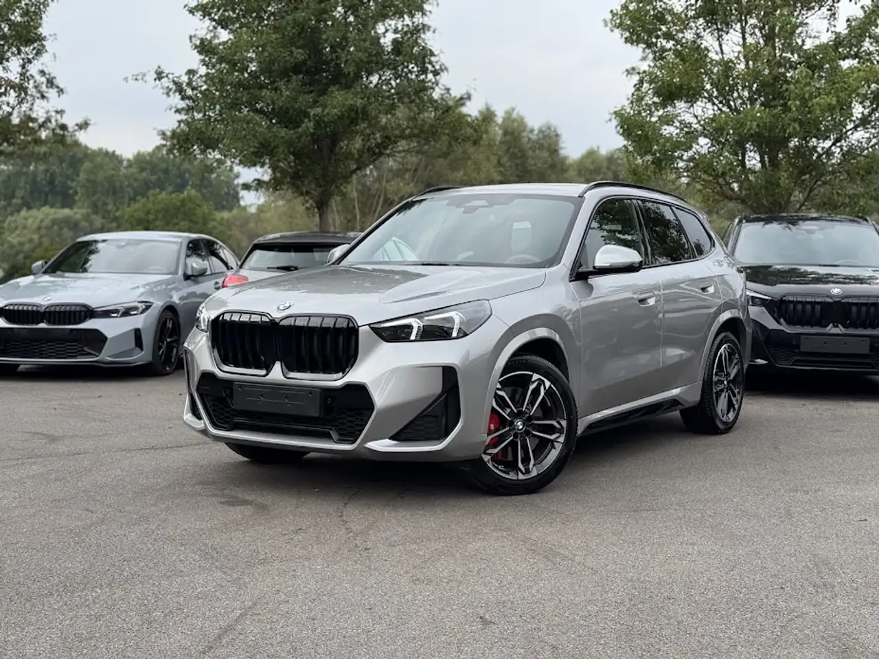 BMW X1 sDrive18i M Sport Pro / PANO / CAM / KEYLESS / SPOILER / NAVI, миниатюра 2