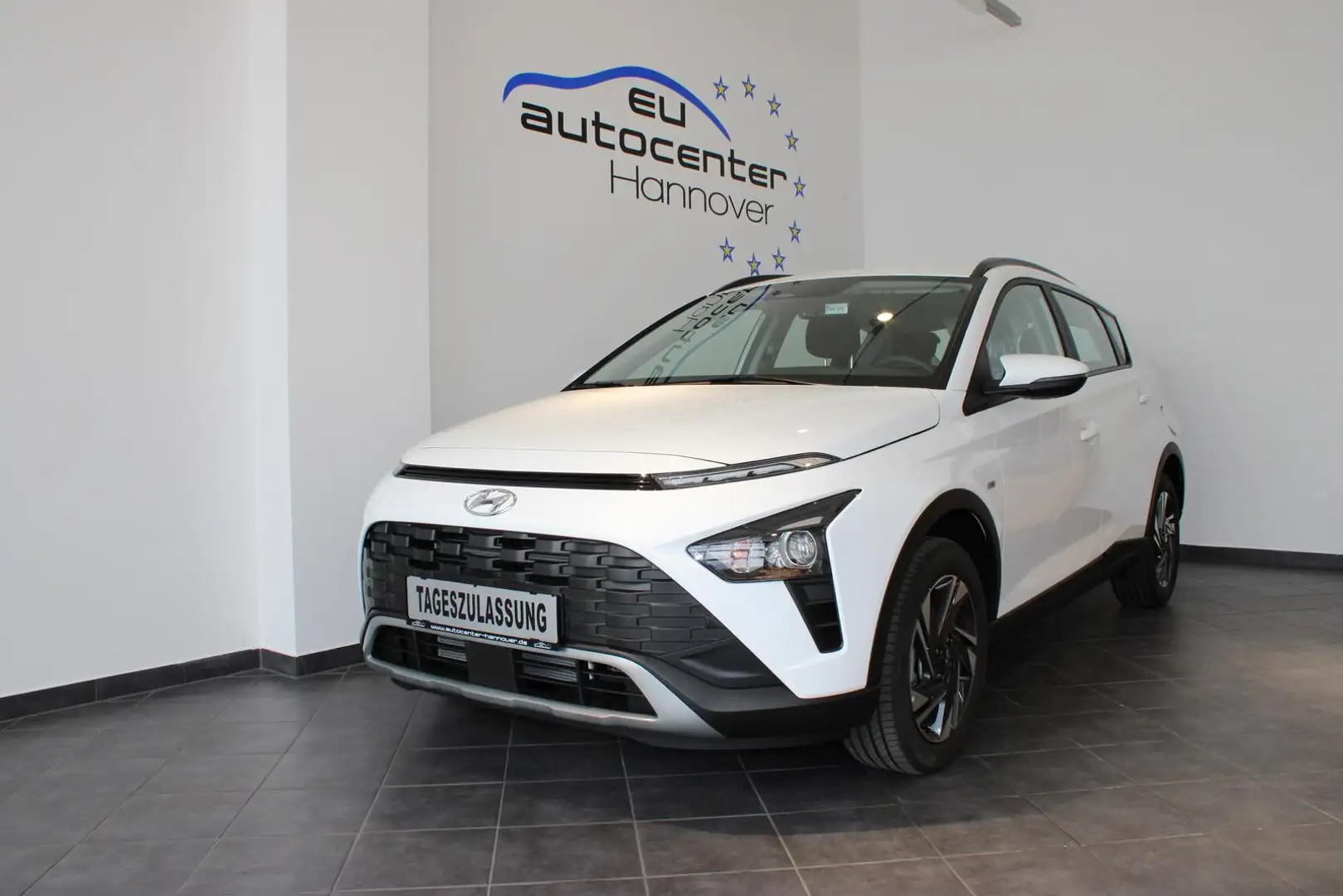 Hyundai BAYON 1.0 T-GDI Select M-Hybrid Navi RFK Klima PDC DAB Blanco - 2