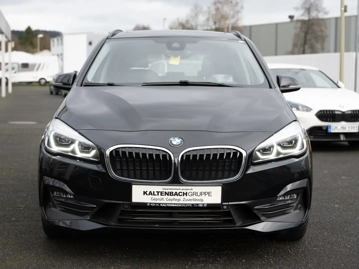 BMW 220 Active Tourer xDrive Sport Line FACEL. Schwarz - 2