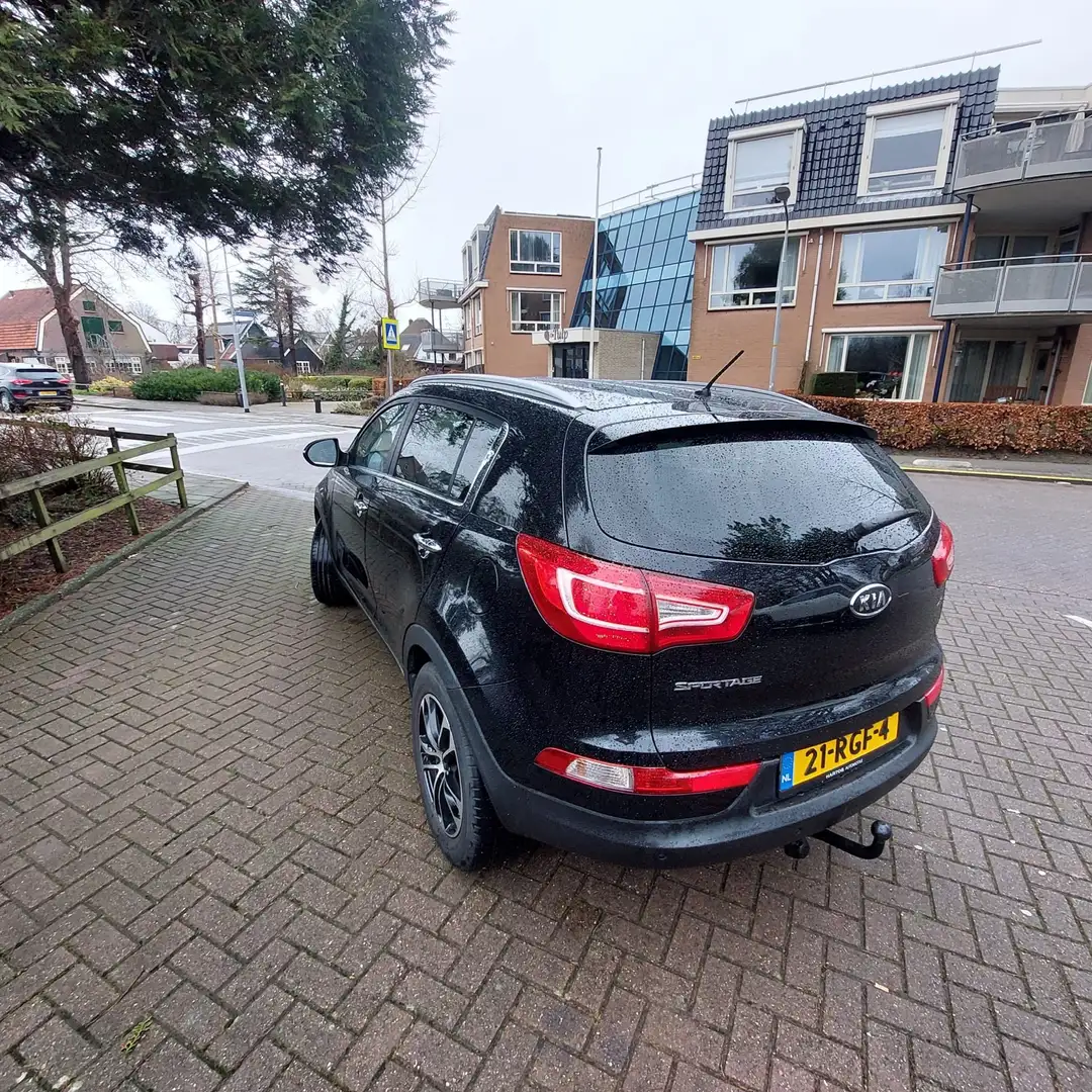 Kia Sportage 2.0 X-ecutive Plus Negru - 2