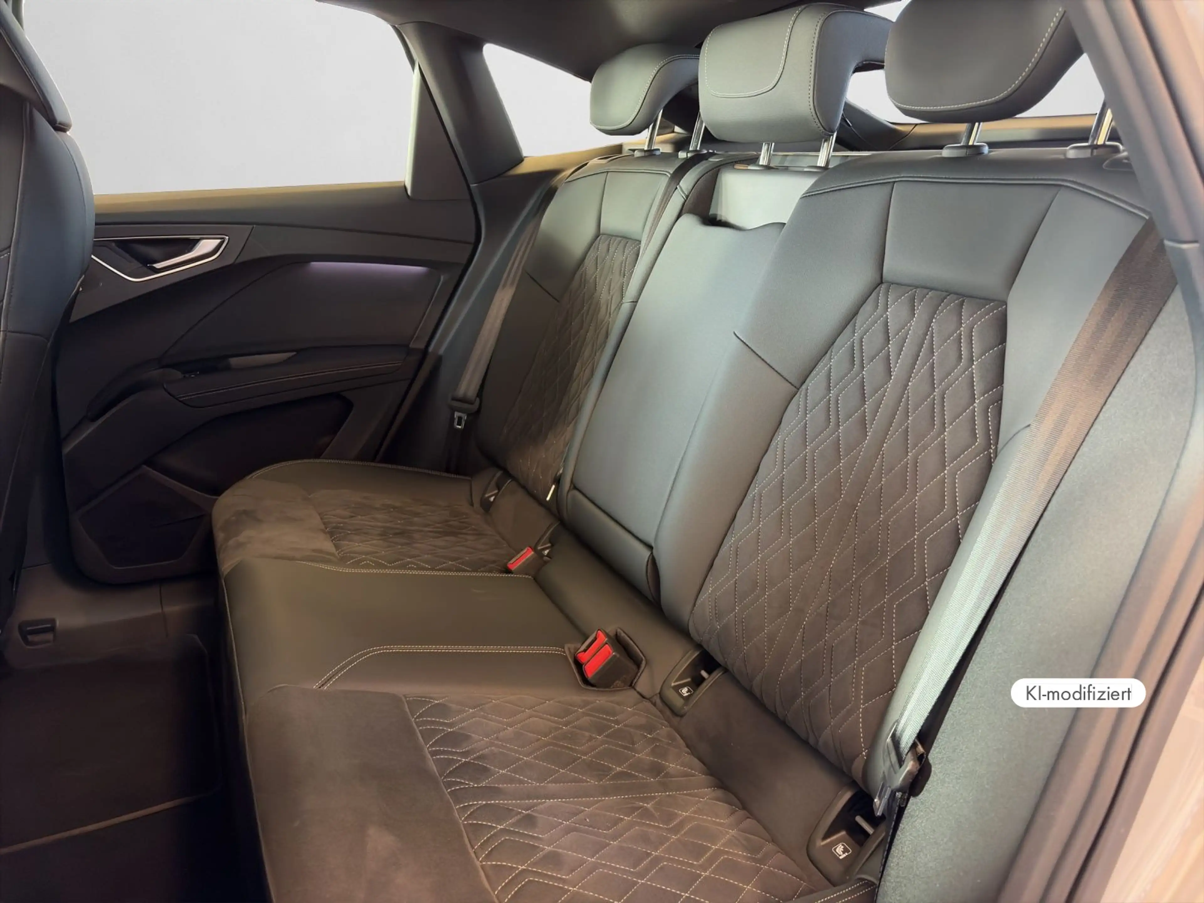 Audi Q4 e-tron advanced 40 S Line Interi *M — photo 14