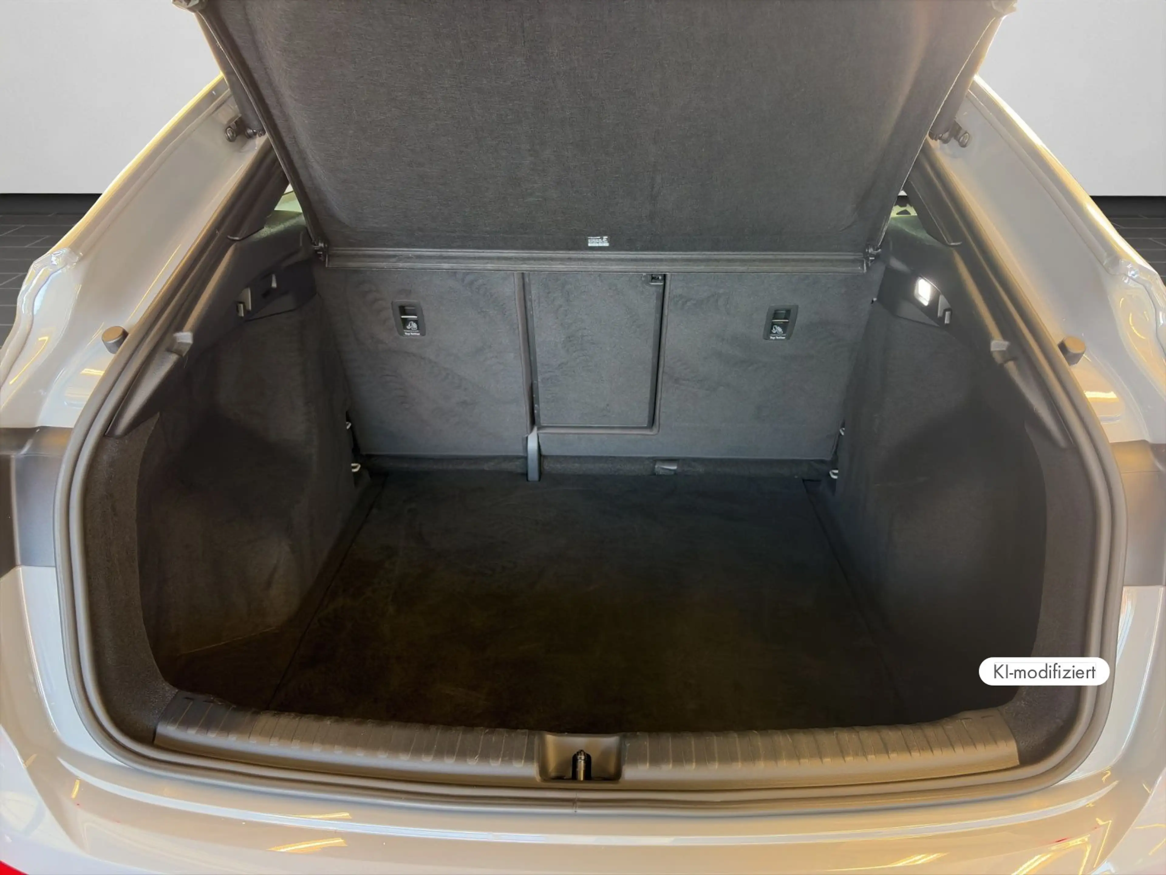 Audi Q4 e-tron advanced 40 S Line Interi *M — photo 15