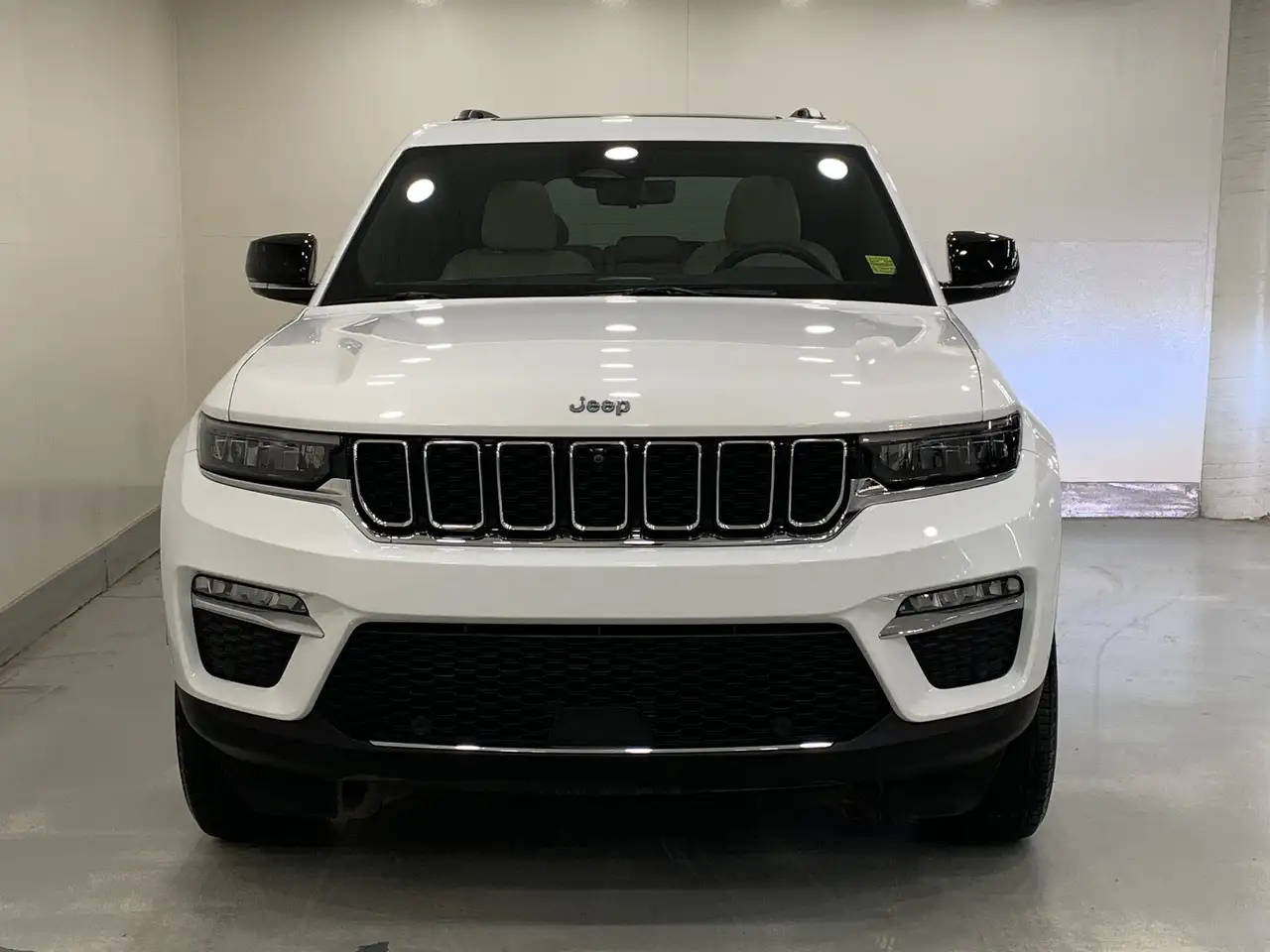 Jeep Grand Cherokee снимка Jeep Grand Cherokee