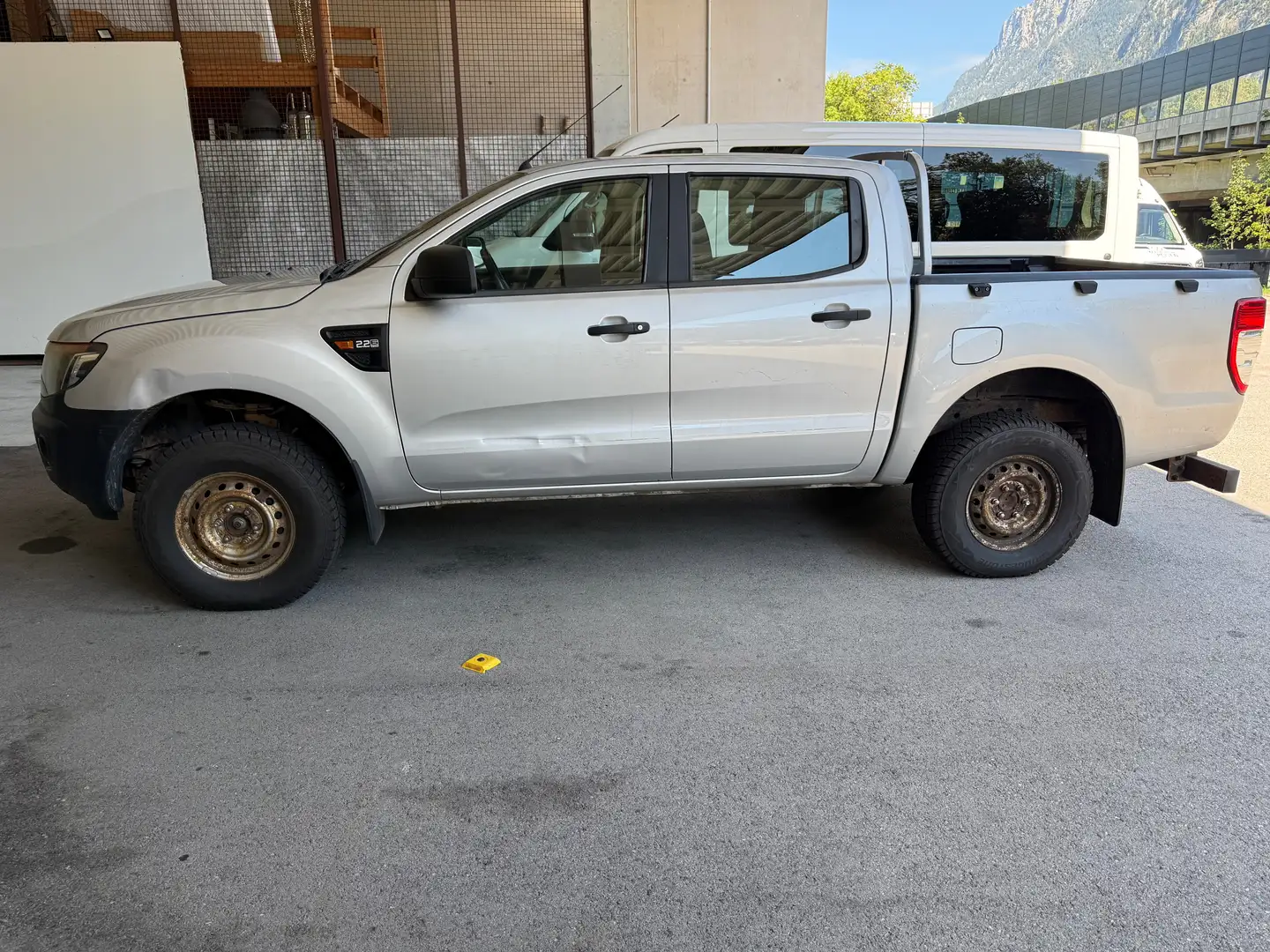 Ford Ranger XL Doppelkabine 4x4 Grau - 2