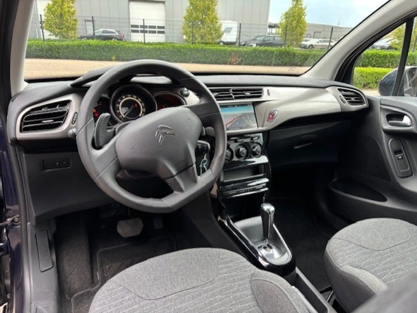 Citroen C3 C3 Pure Tech 82 Automaat/Navigatie/Airco/1j gar(1) Mauve - 2