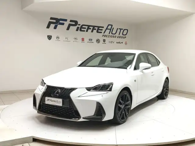 Lexus - IS Hybrid FSport