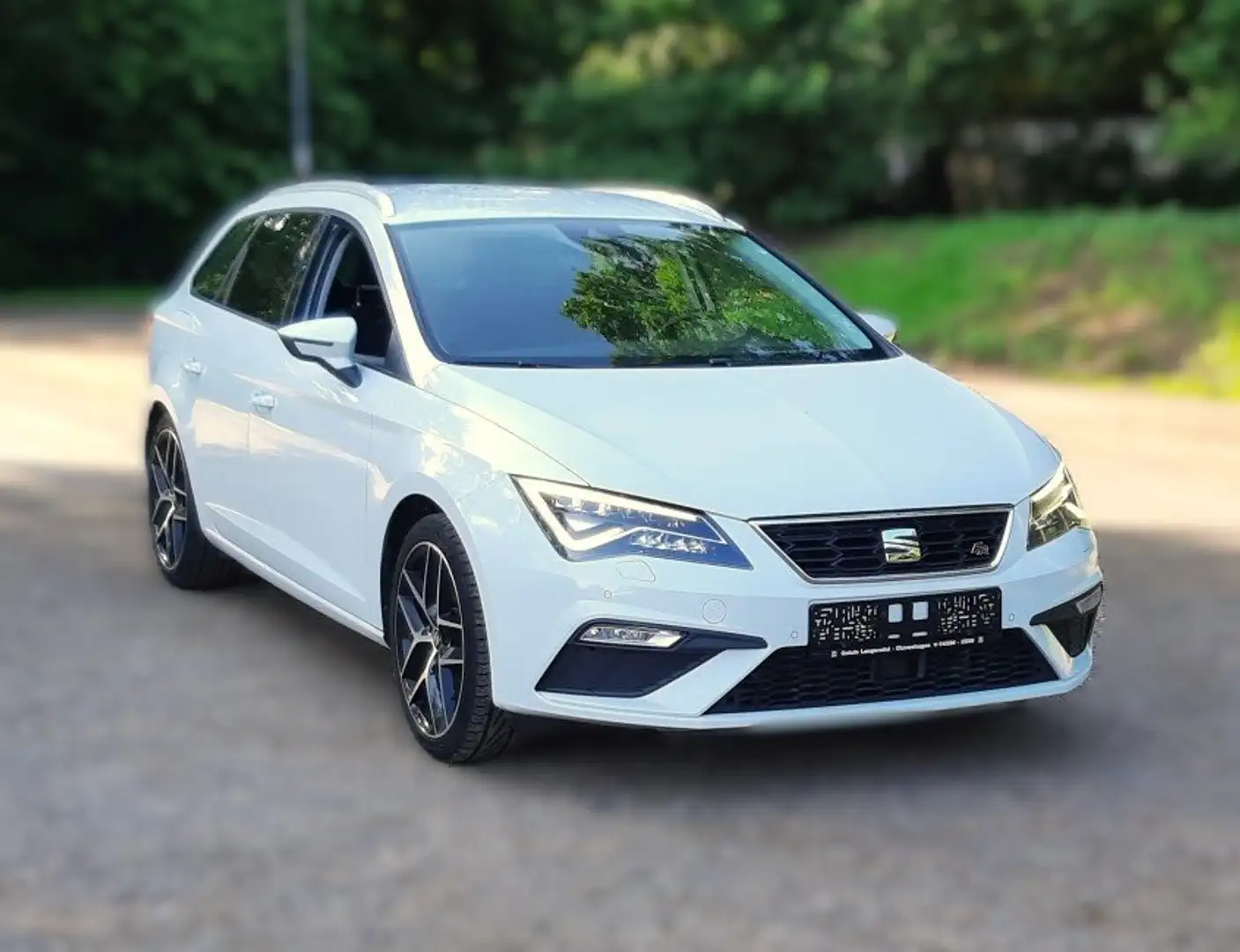 SEAT Leon FR Weiß - 1