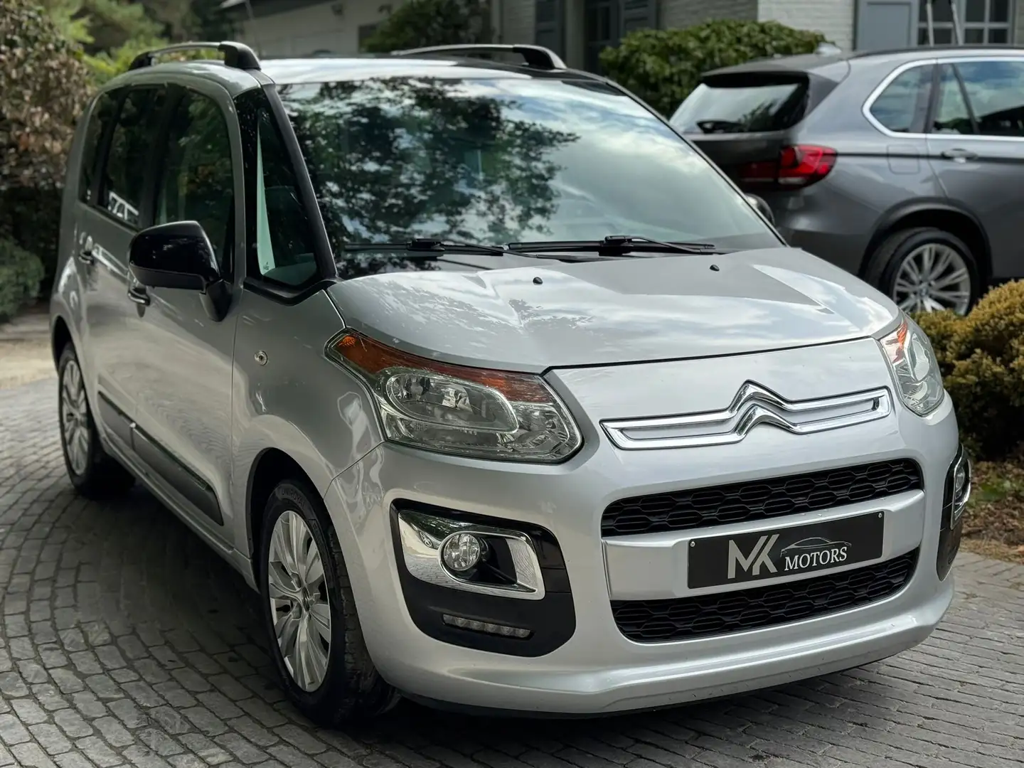 Citroen C3 Picasso 1.2i Benzine /Exclusive/Panodak/Navi/Camera/Cruise Silber - 1