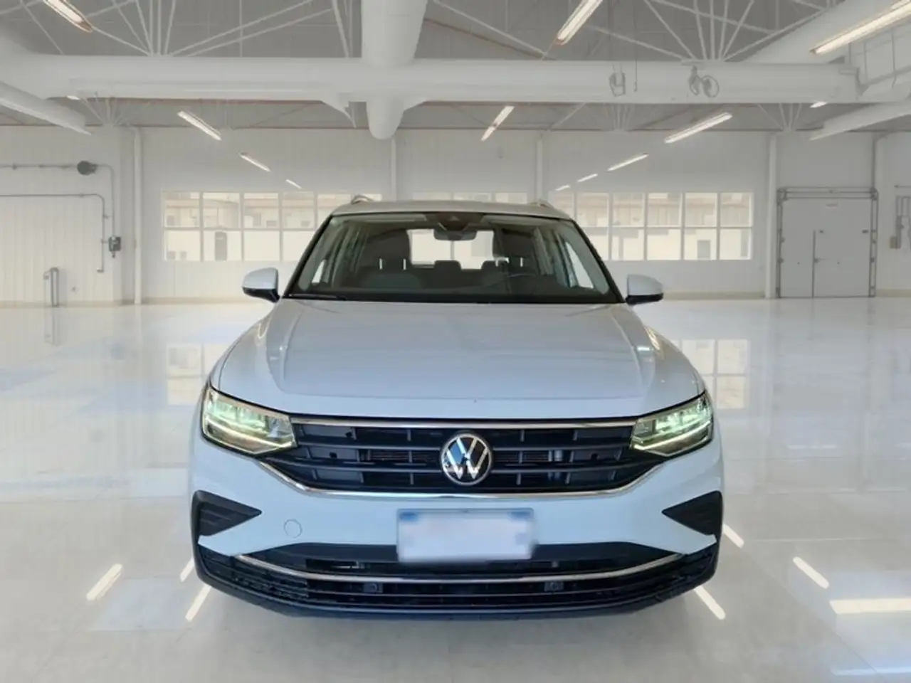 Volkswagen Tiguan 2.0 TDI SCR 90KW LIFE SUV, миниатюра 2