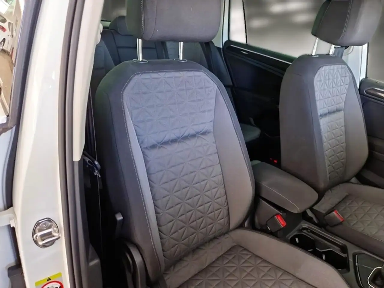 Volkswagen Tiguan 2.0 TDI SCR 90KW LIFE SUV, миниатюра 10