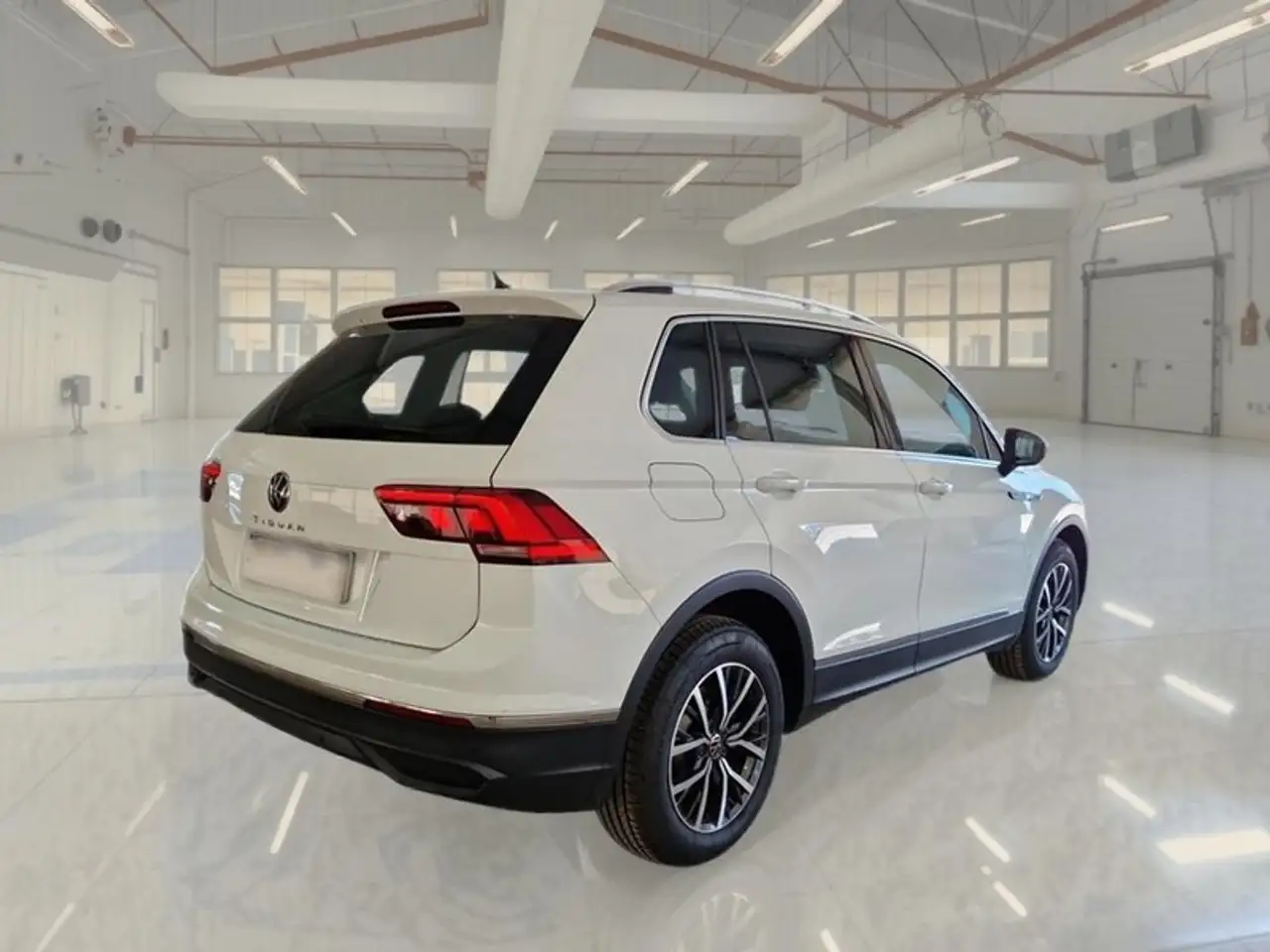 Volkswagen Tiguan 2.0 TDI SCR 90KW LIFE SUV, миниатюра 4