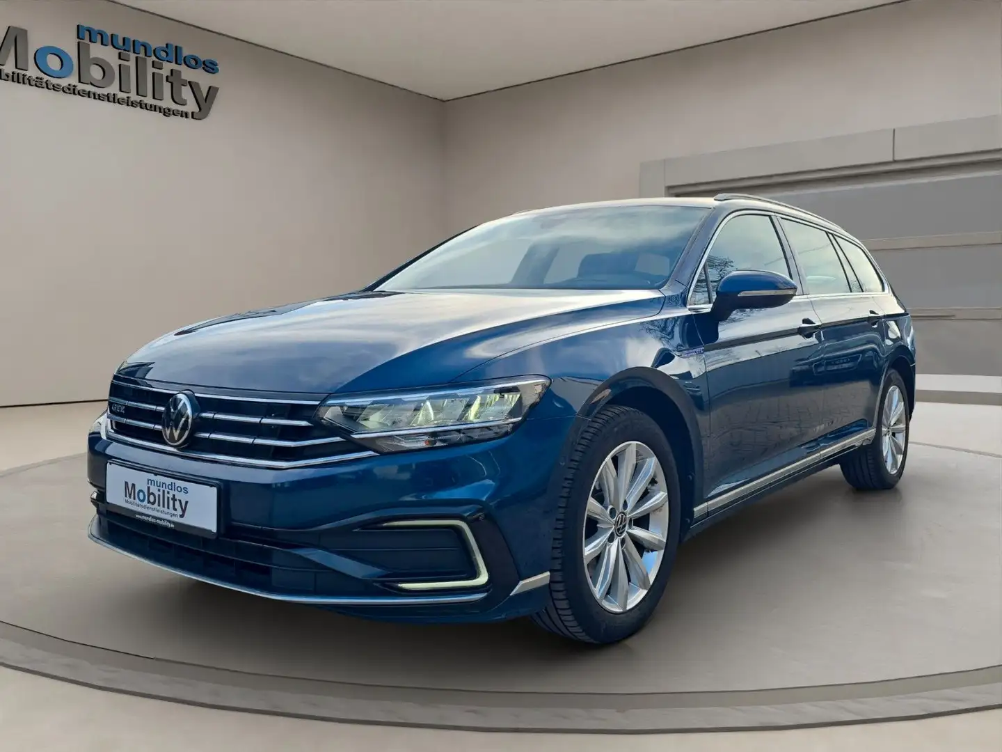 Volkswagen Passat Variant GTE ACC DAB HeadUP Virtual Cam Blauw - 1