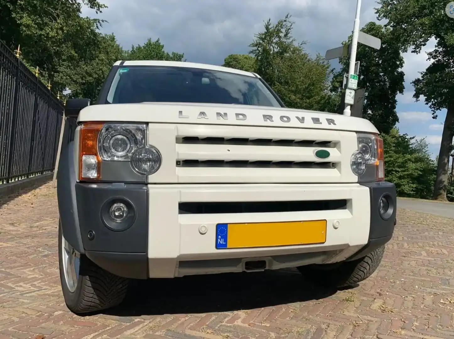 Land Rover Discovery 4.4 V8 Blanco - 1