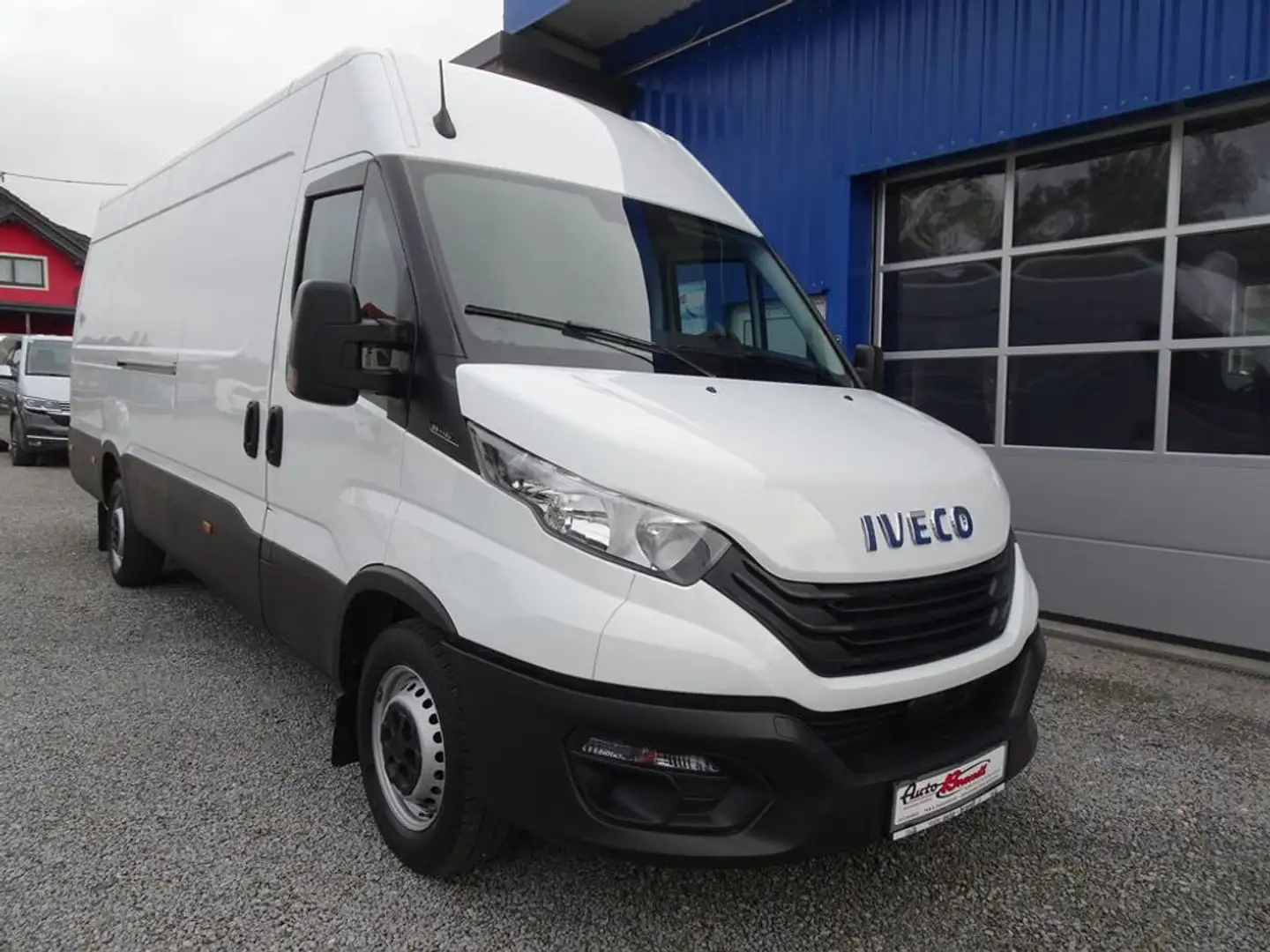 Iveco Daily 35S16 V 2,3 D Kasten L4H2 / AHK 3500 KG Weiß - 2