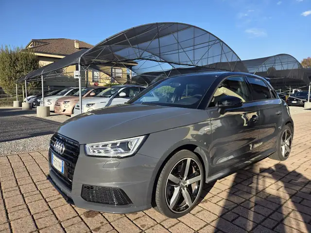 Audi A1 A1 Sportback 1.8 tfsi Sport s-tronic