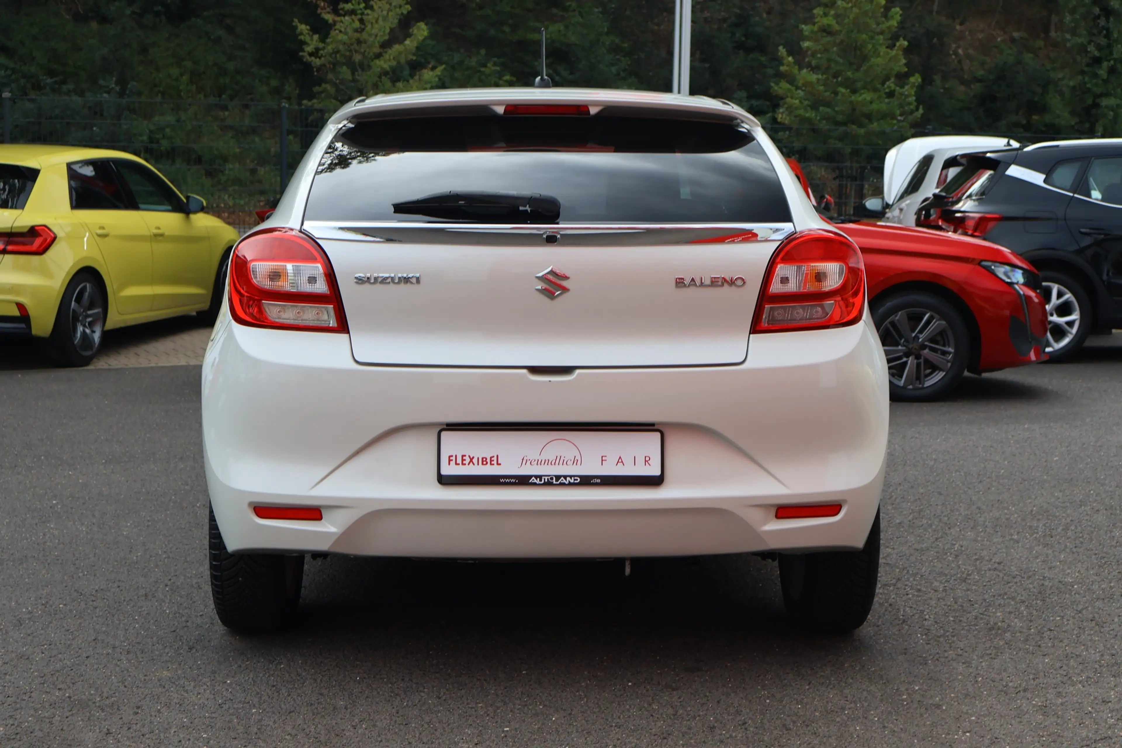 Suzuki Baleno 1.0 Comfort Bi-Xenon Navi ACC Kamera — photo 3