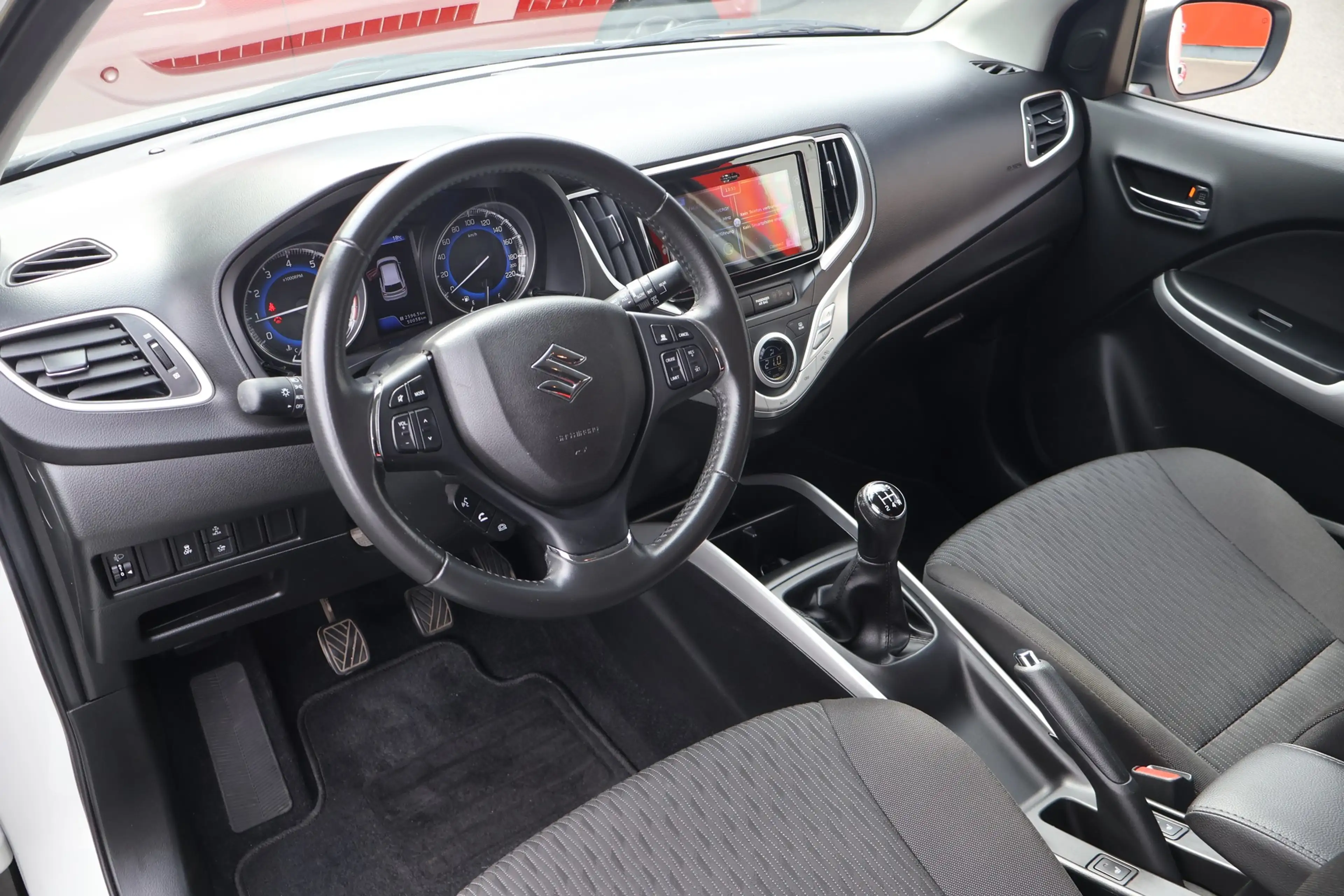 Suzuki Baleno 1.0 Comfort Bi-Xenon Navi ACC Kamera — photo 7