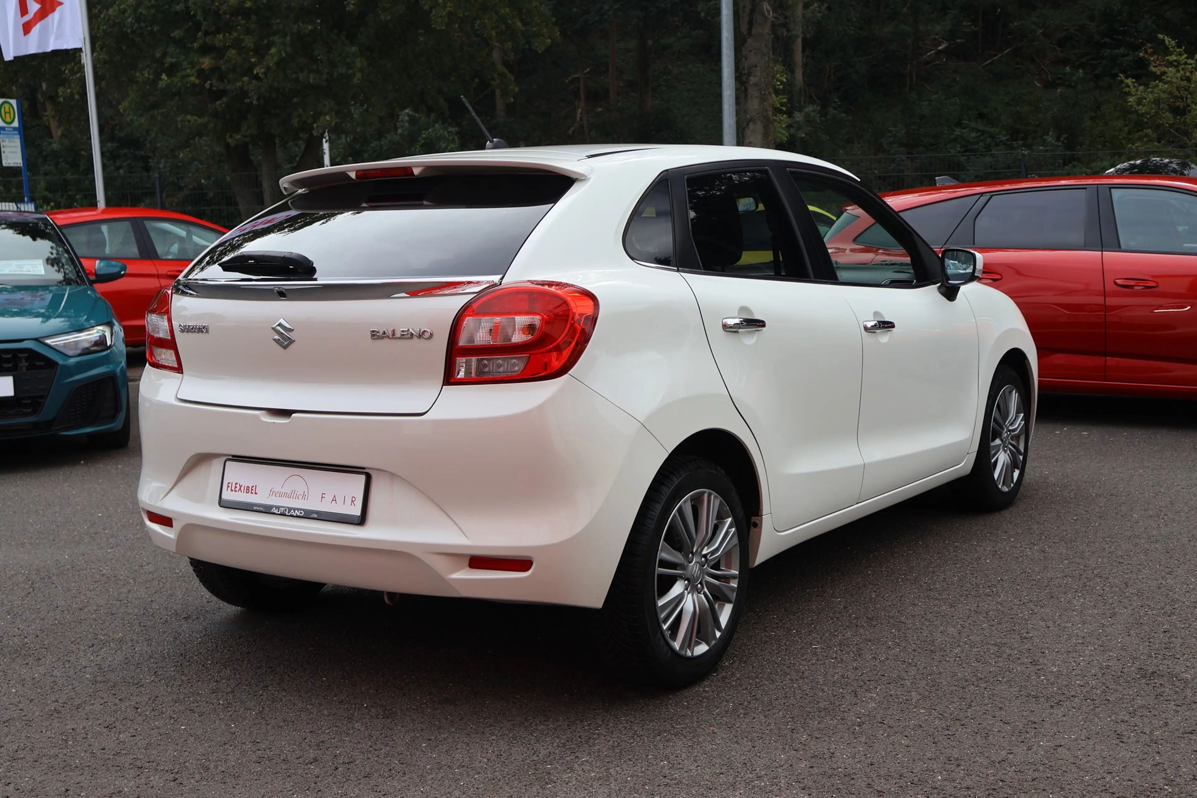 Suzuki Baleno 1.0 Comfort Bi-Xenon Navi ACC Kamera — photo 4