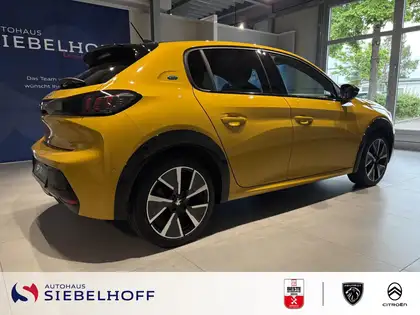 Annonce voiture d'occasion Peugeot e-208 - CARADIZE